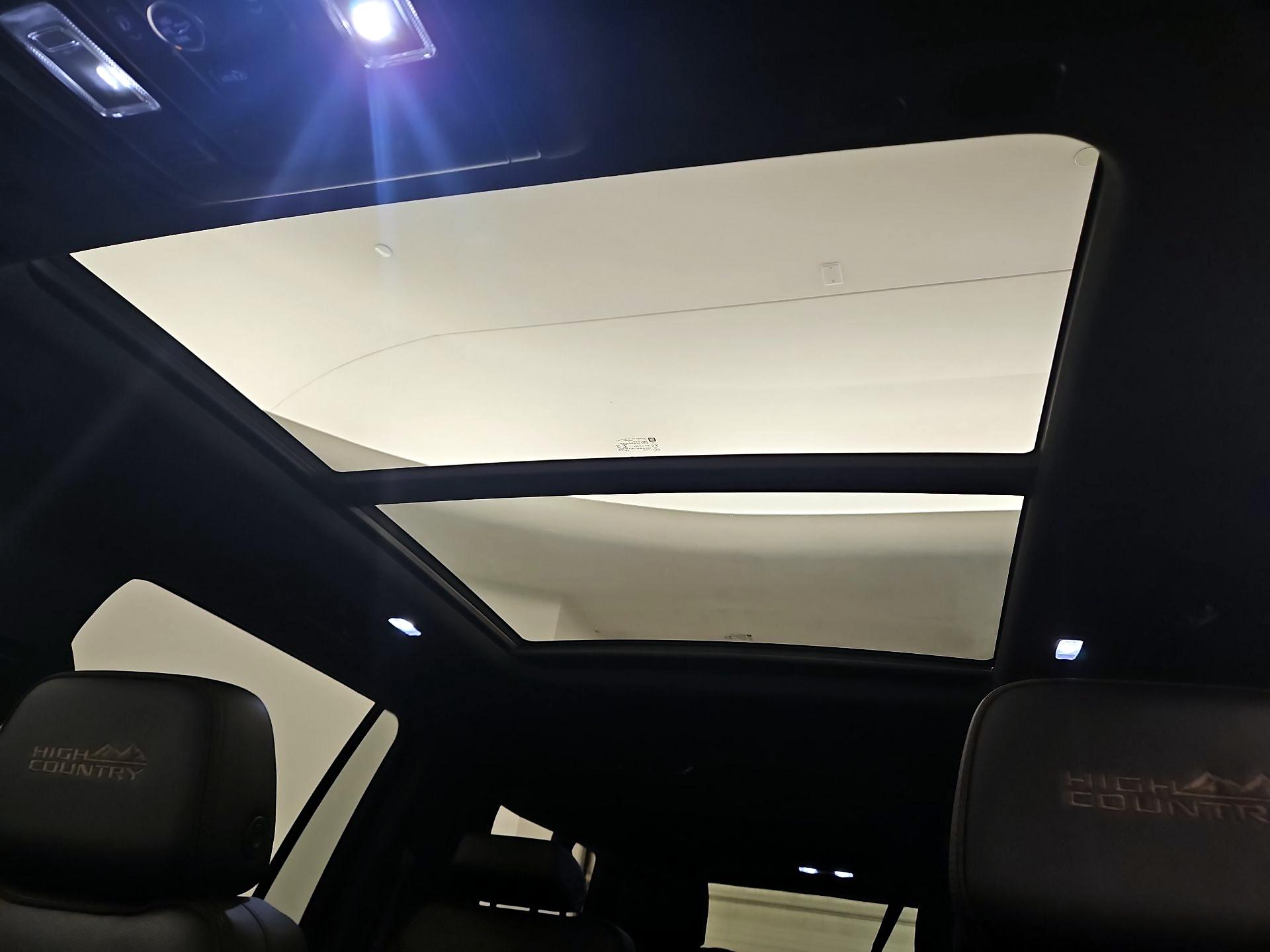 Thumbnail: 2021 Chevrolet Suburban - 20