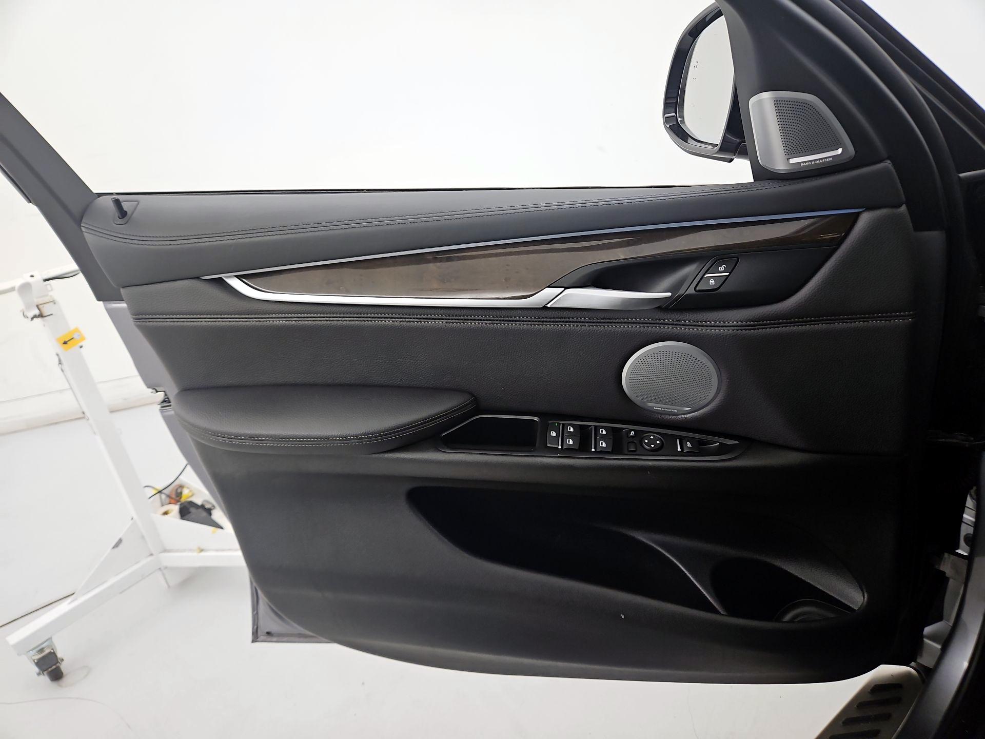 Thumbnail: 2017 BMW X6 - 12