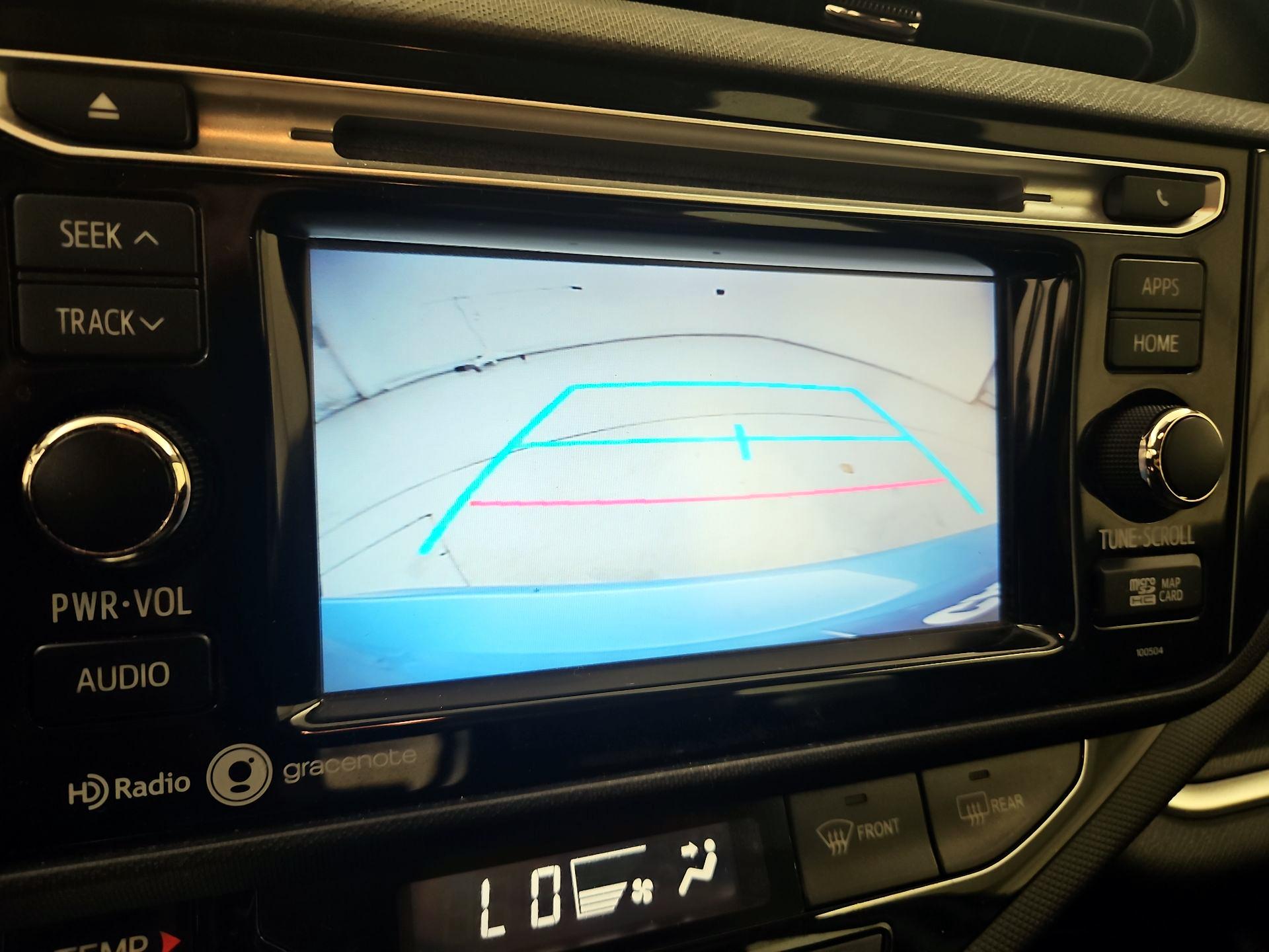 Thumbnail: 2015 Toyota Prius c - 14