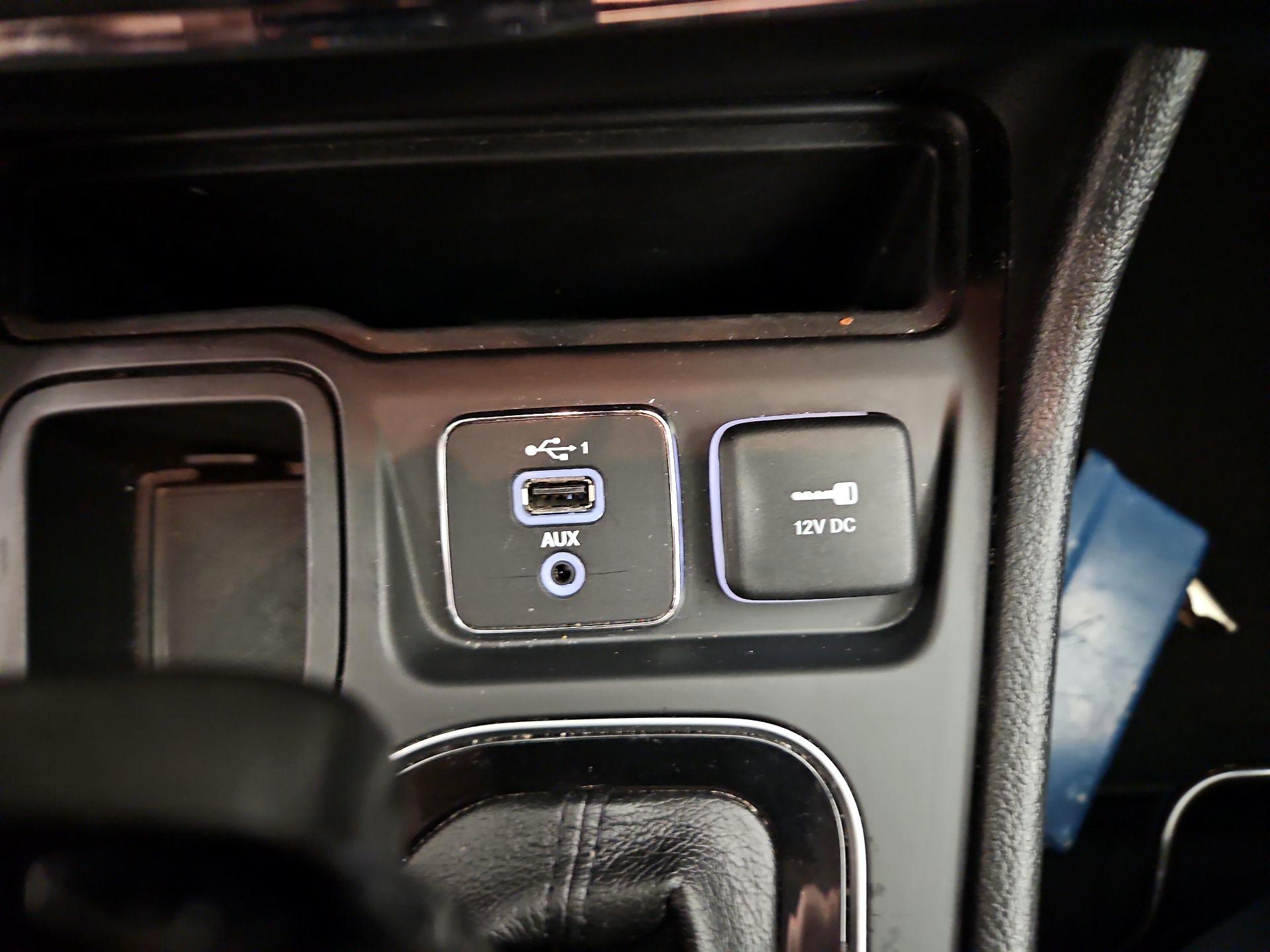 Thumbnail: 2021 Jeep Cherokee - 18