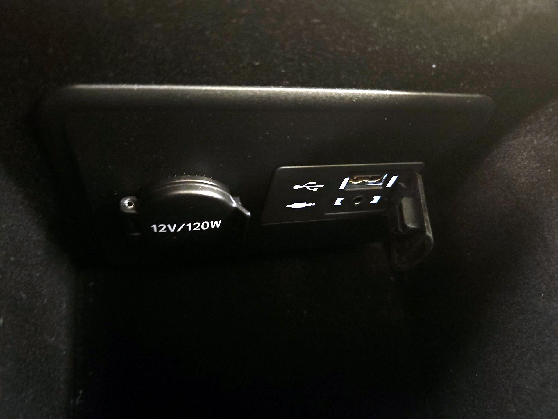 Thumbnail: 2014 Lexus LS - 19
