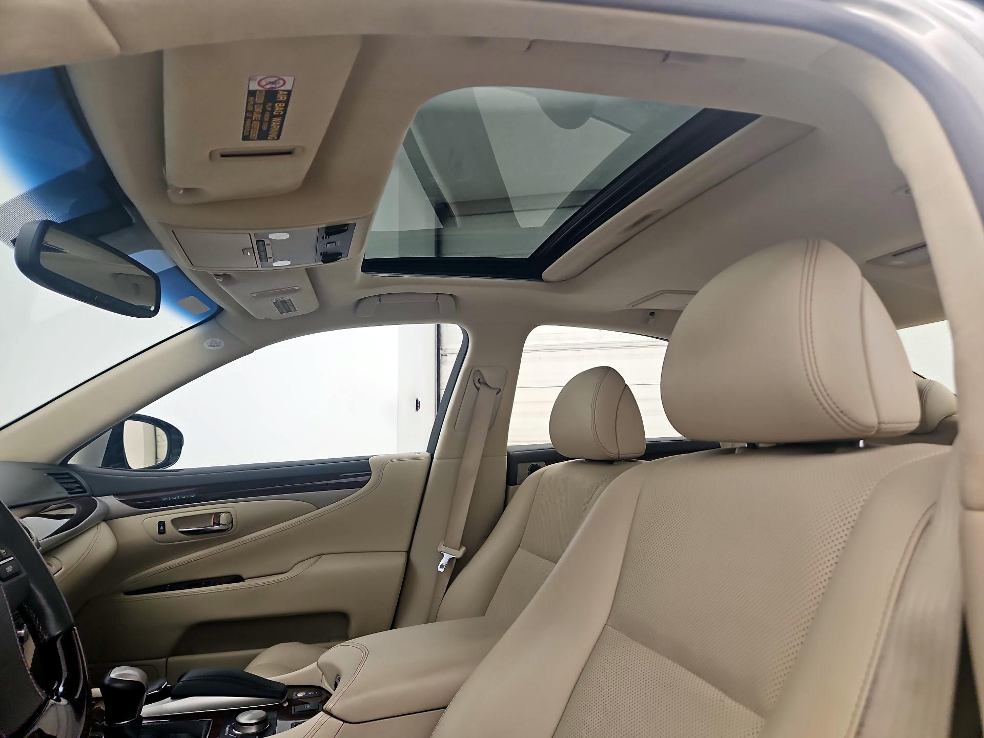 Thumbnail: 2014 Lexus LS - 20