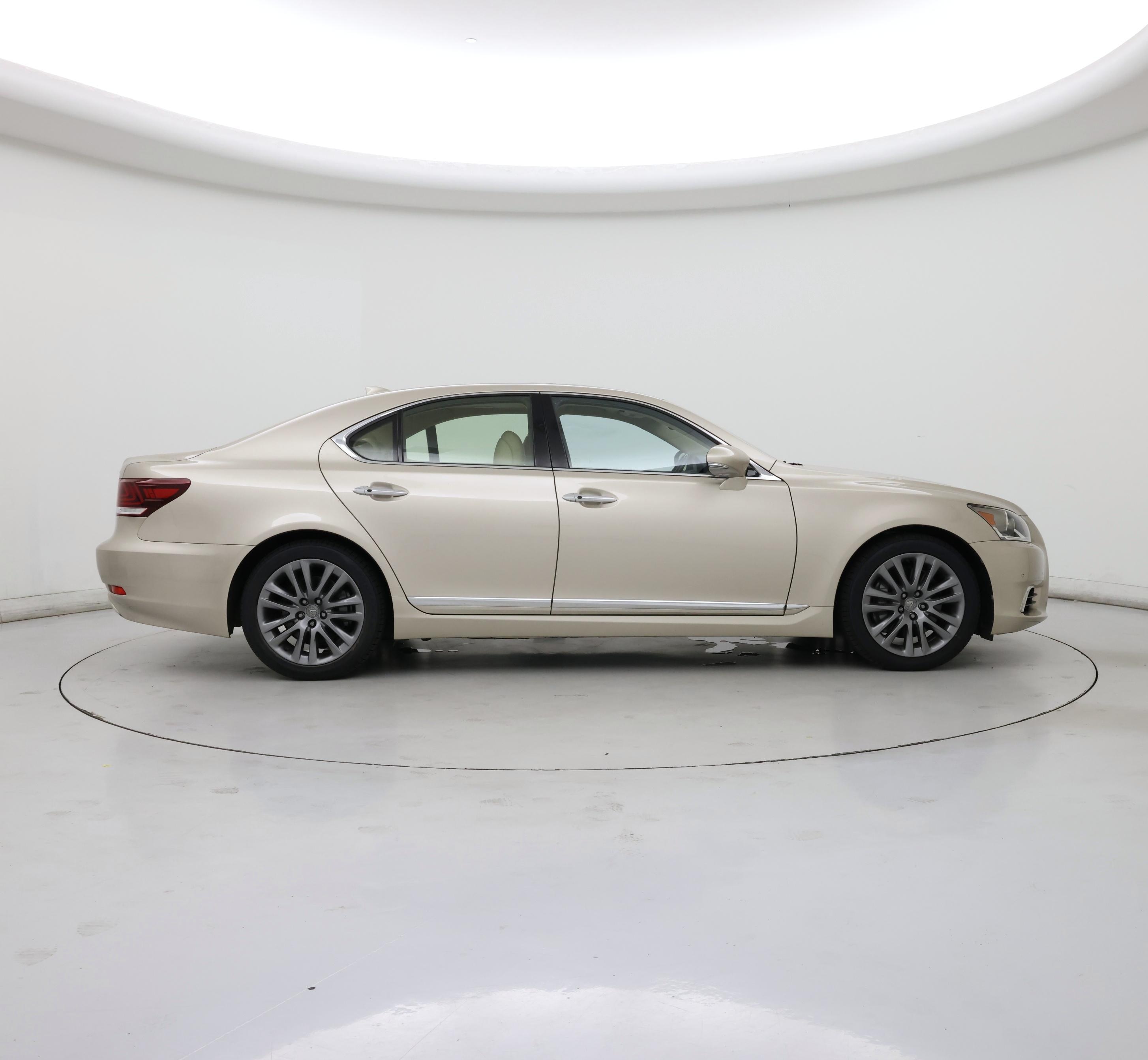 Thumbnail: 2014 Lexus LS - 7