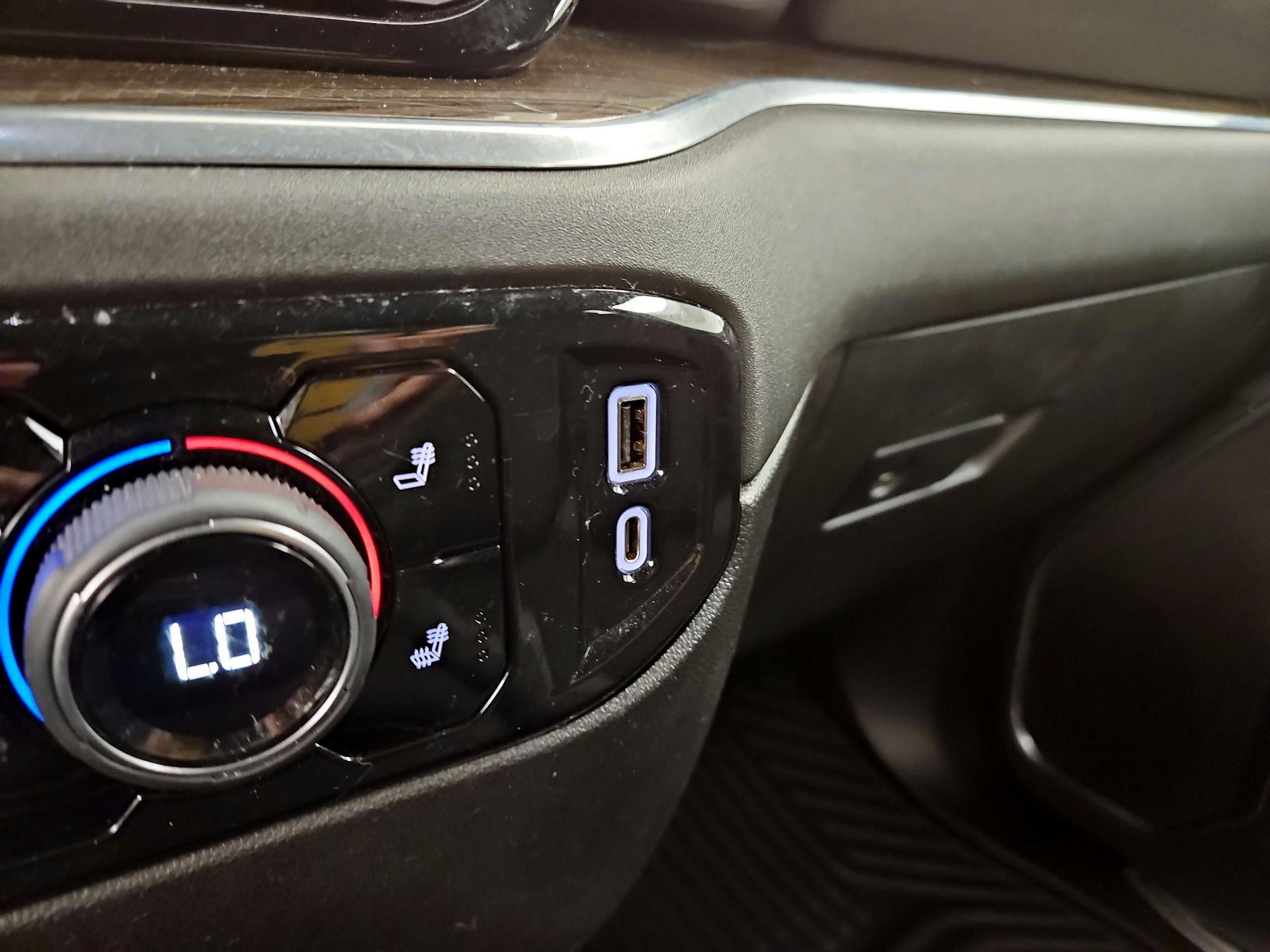 Thumbnail: 2022 Chevrolet Silverado 1500 - 18