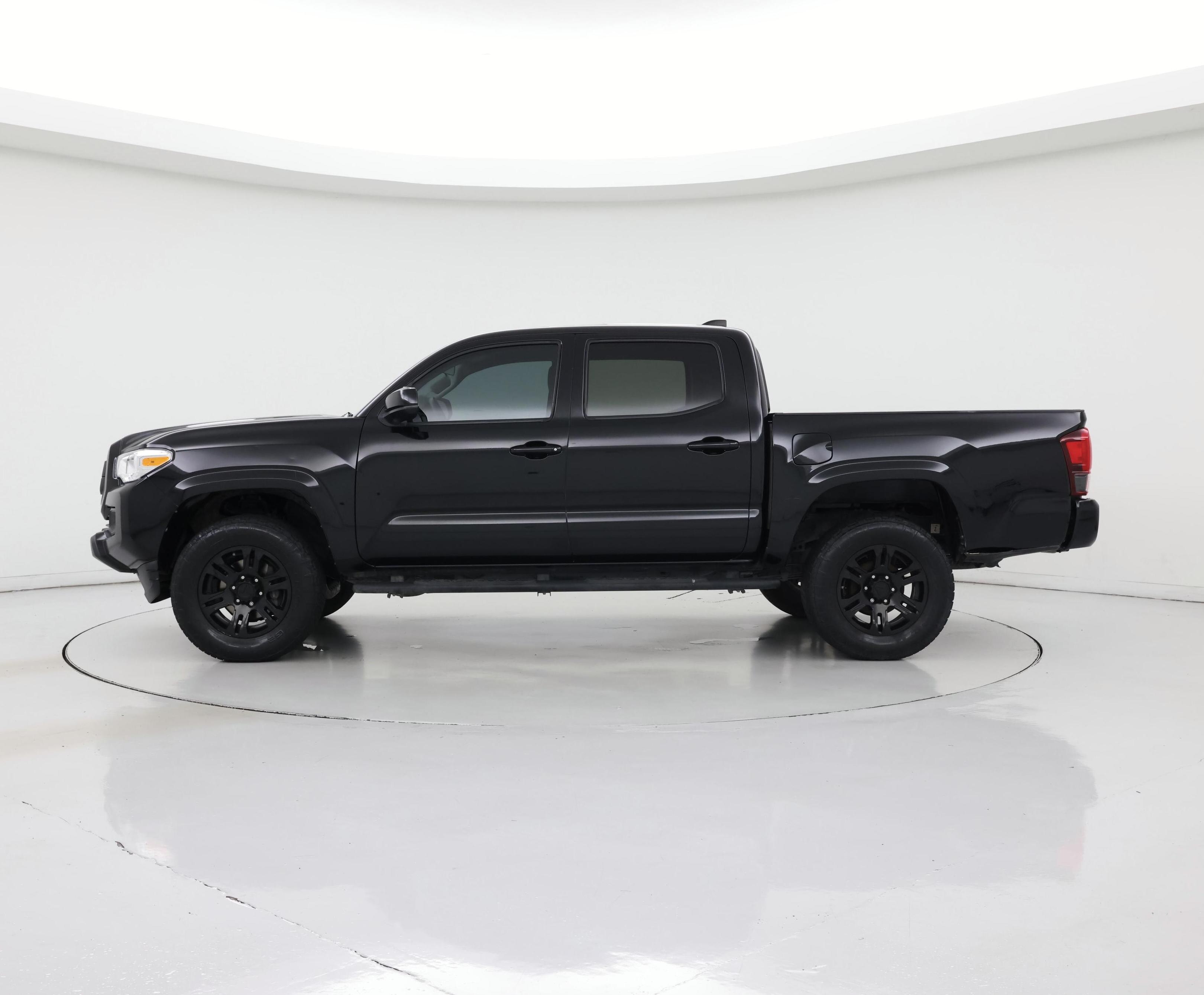Thumbnail: 2022 Toyota Tacoma - 3