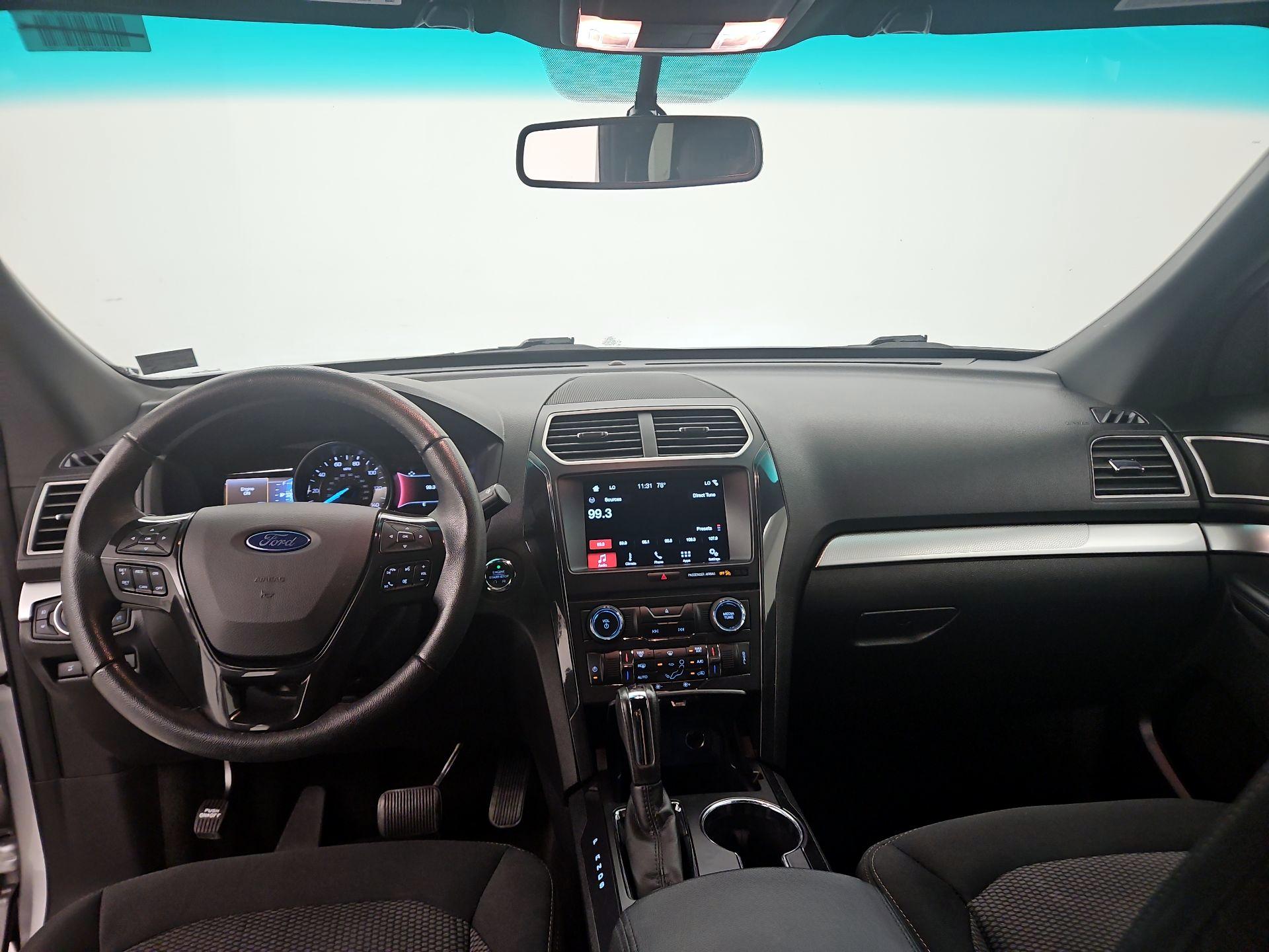 Thumbnail: 2017 Ford Explorer - 9