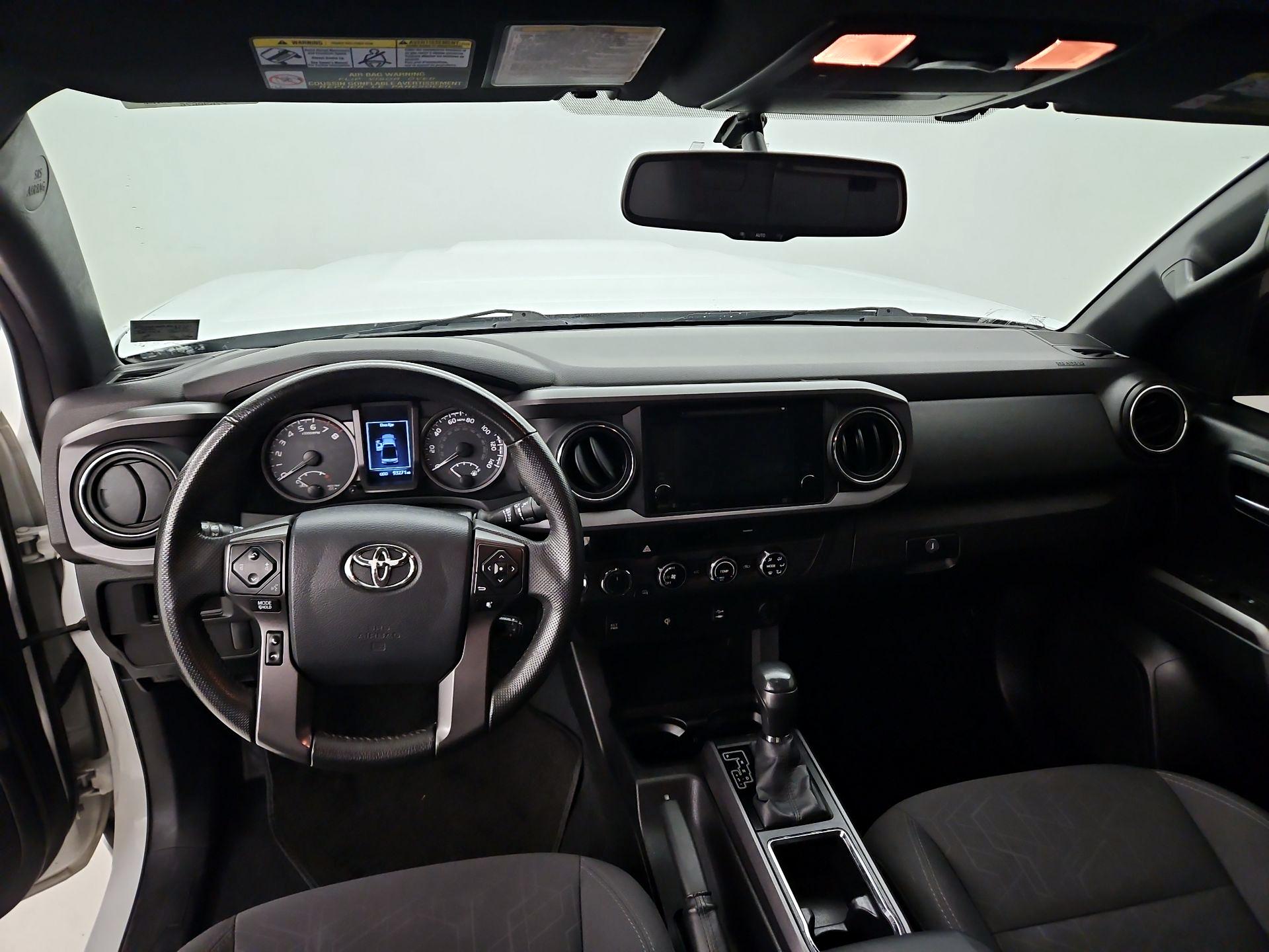 Thumbnail: 2017 Toyota Tacoma - 9