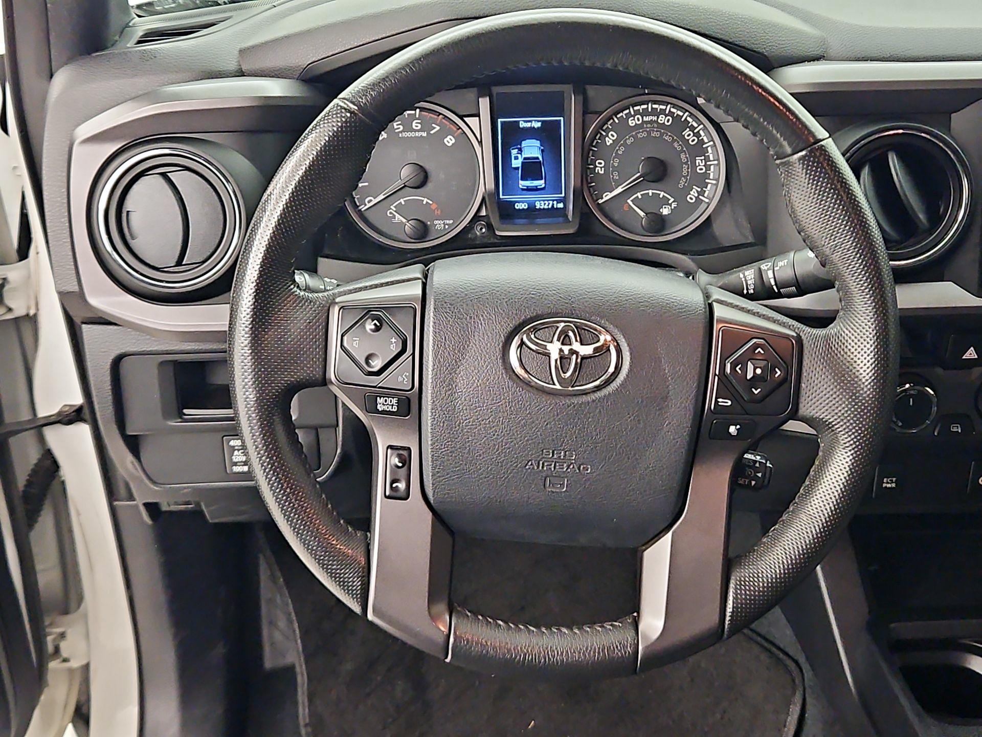 Thumbnail: 2017 Toyota Tacoma - 10