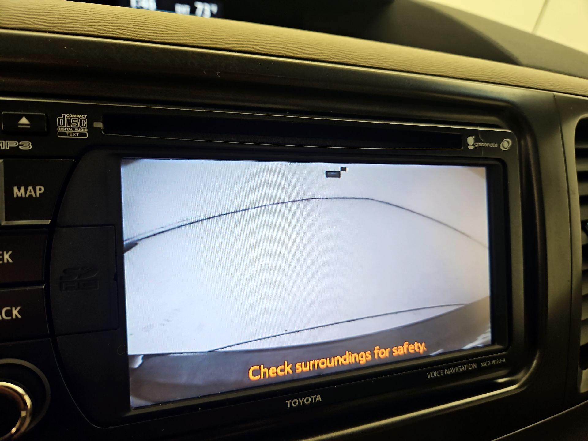 Thumbnail: 2014 Toyota Sienna - 15