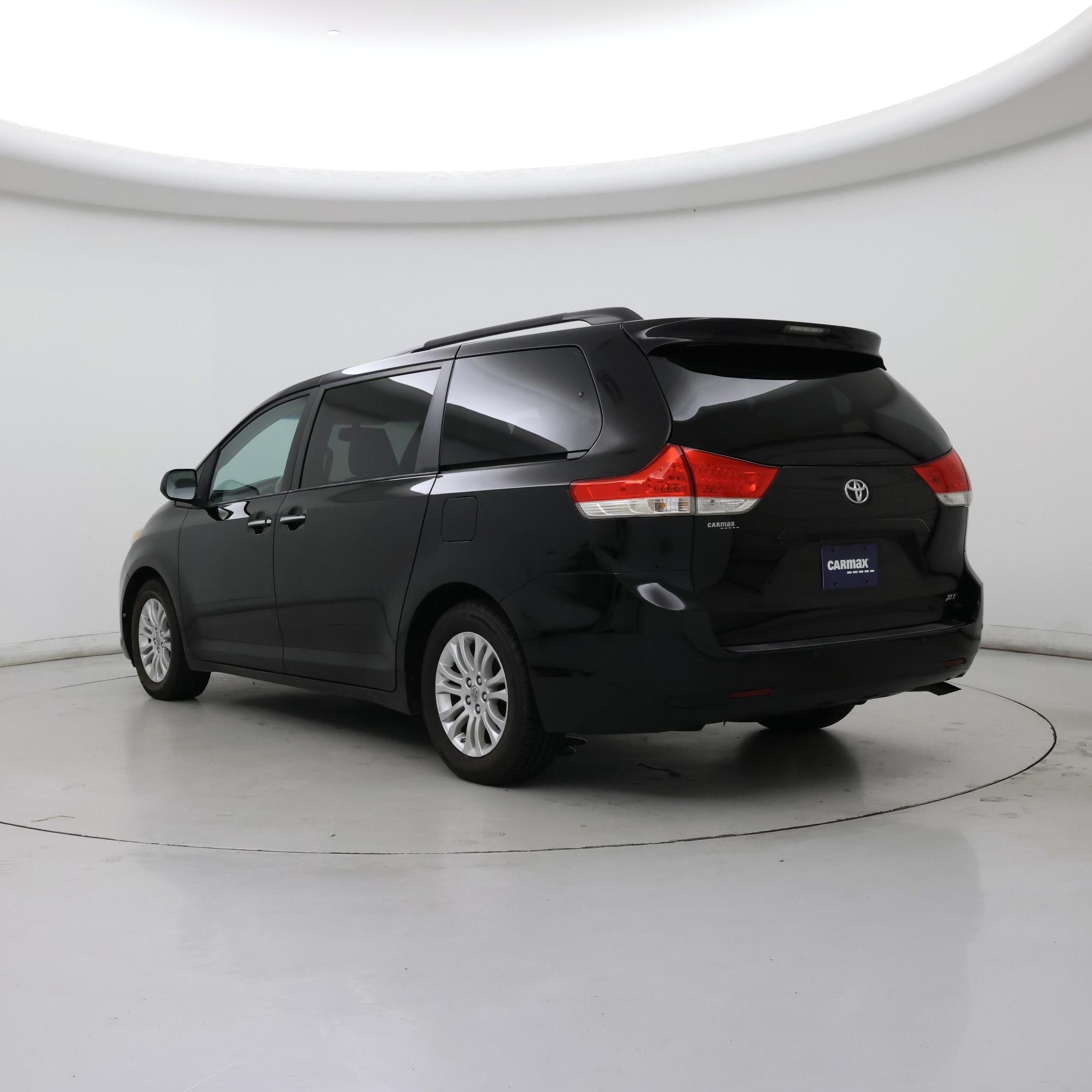 Thumbnail: 2014 Toyota Sienna - 2