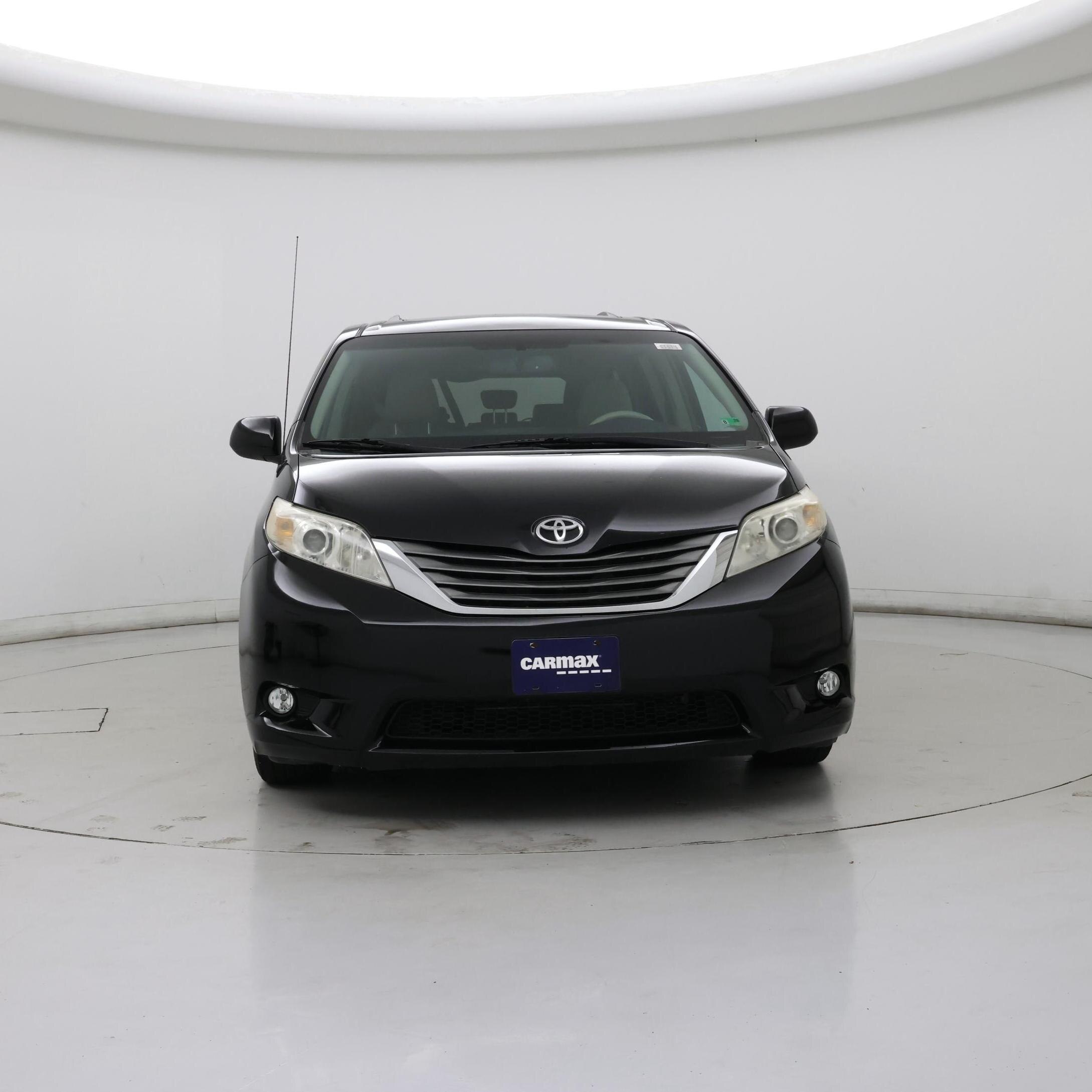 Thumbnail: 2014 Toyota Sienna - 5