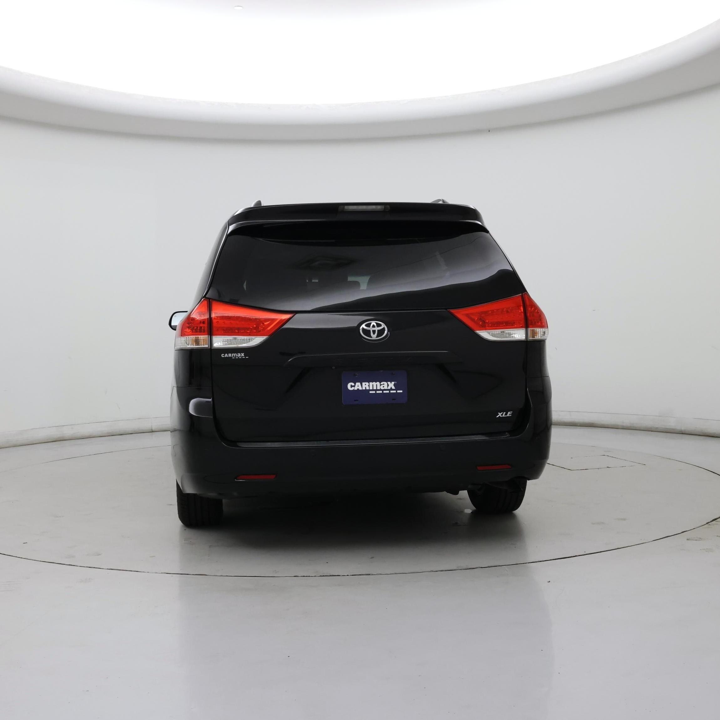 Thumbnail: 2014 Toyota Sienna - 6