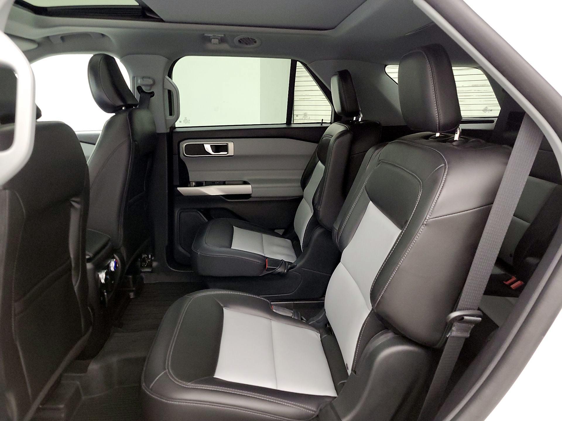 Thumbnail: 2022 Ford Explorer - 20