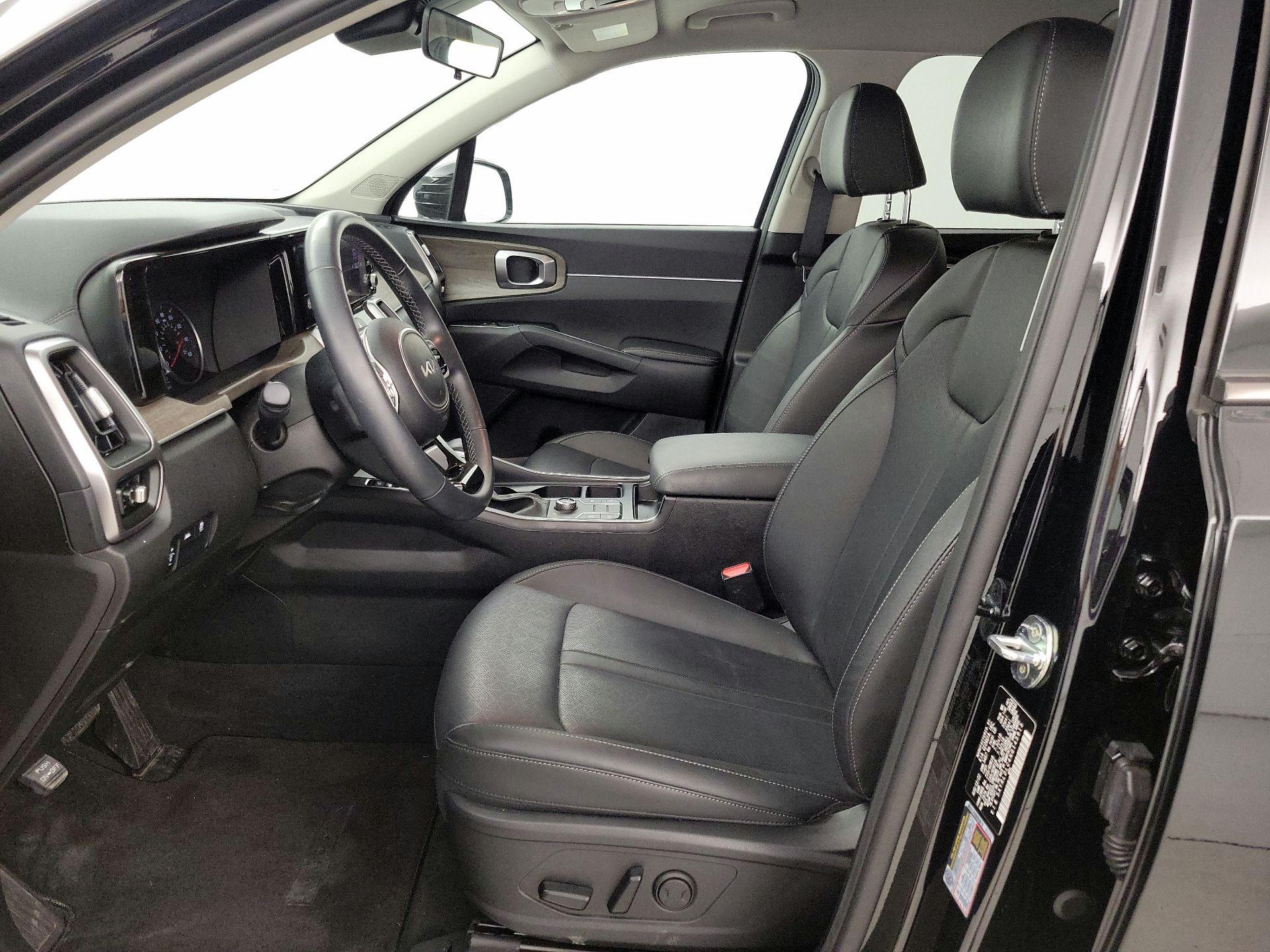Thumbnail: 2022 Kia Sorento - 11