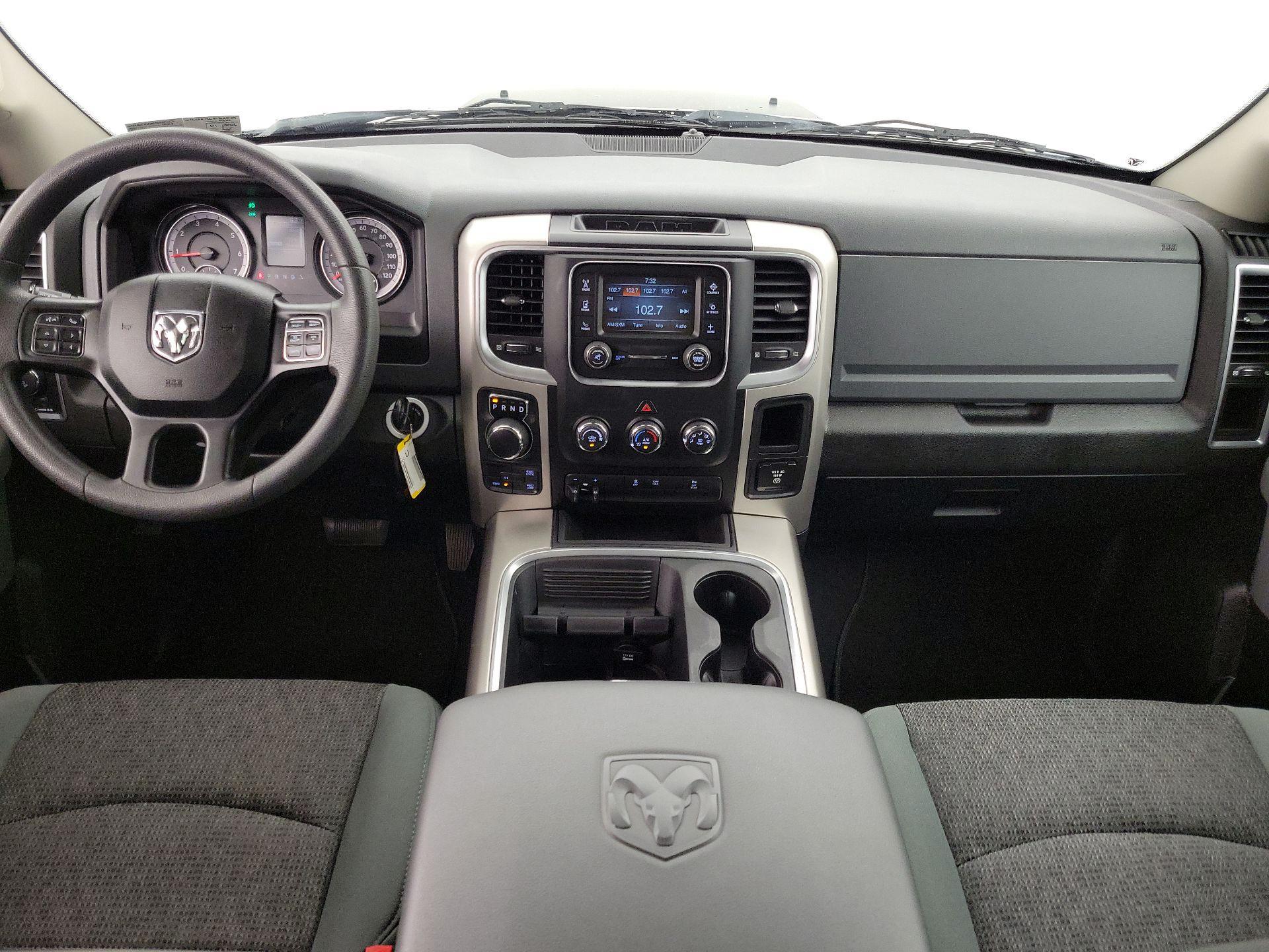 Thumbnail: 2020 RAM 1500 Classic - 9