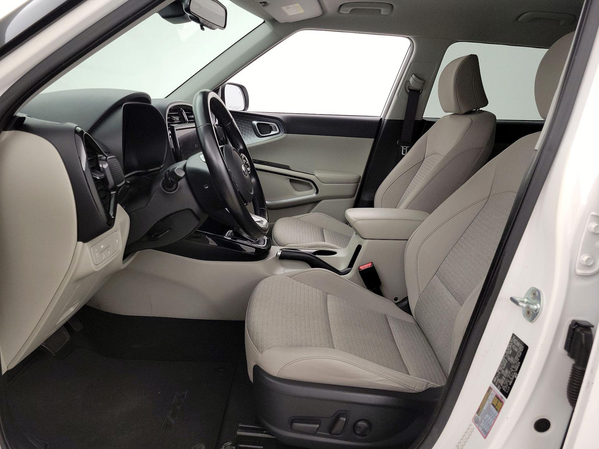 Thumbnail: 2020 Kia Soul - 11