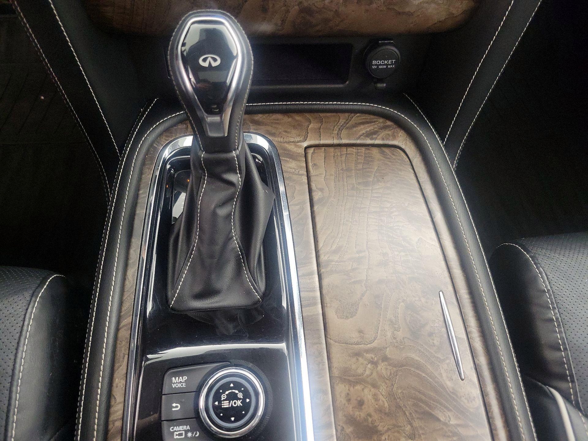 Thumbnail: 2021 INFINITI QX80 - 18