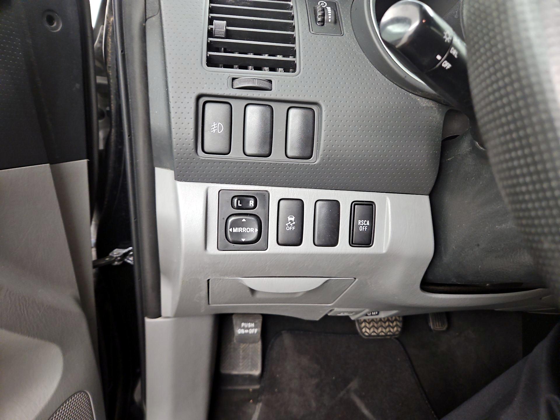 Thumbnail: 2015 Toyota Tacoma - 13