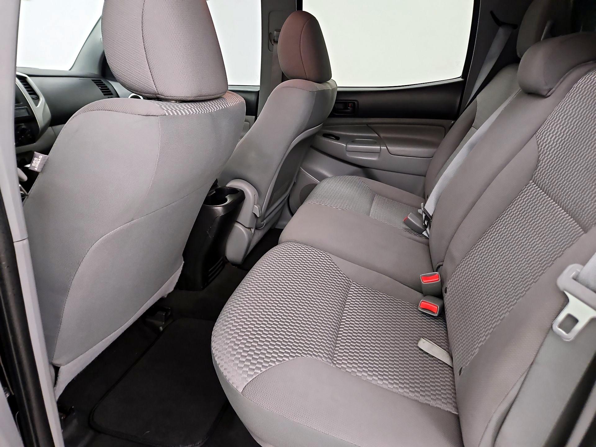 Thumbnail: 2015 Toyota Tacoma - 19