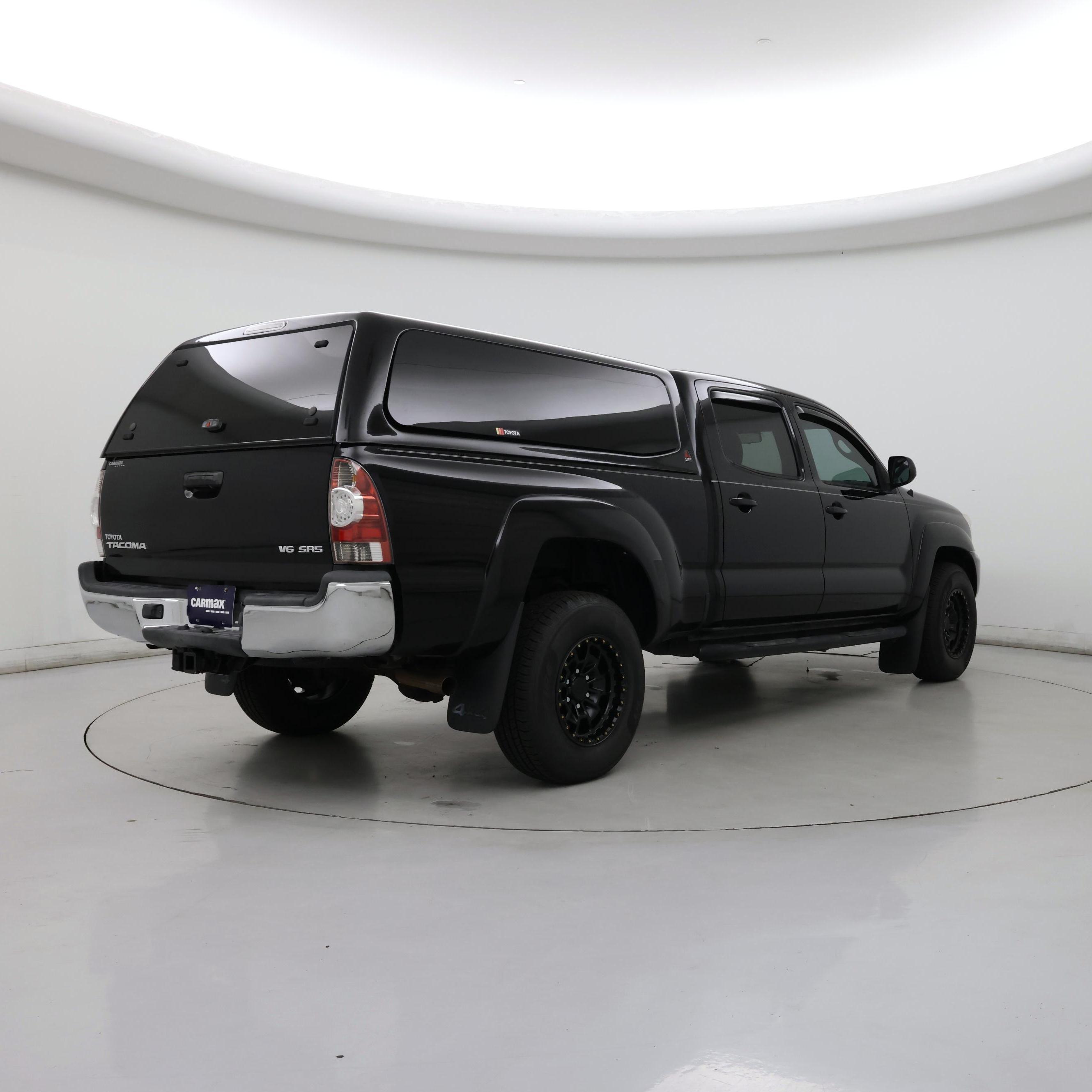 Thumbnail: 2015 Toyota Tacoma - 8