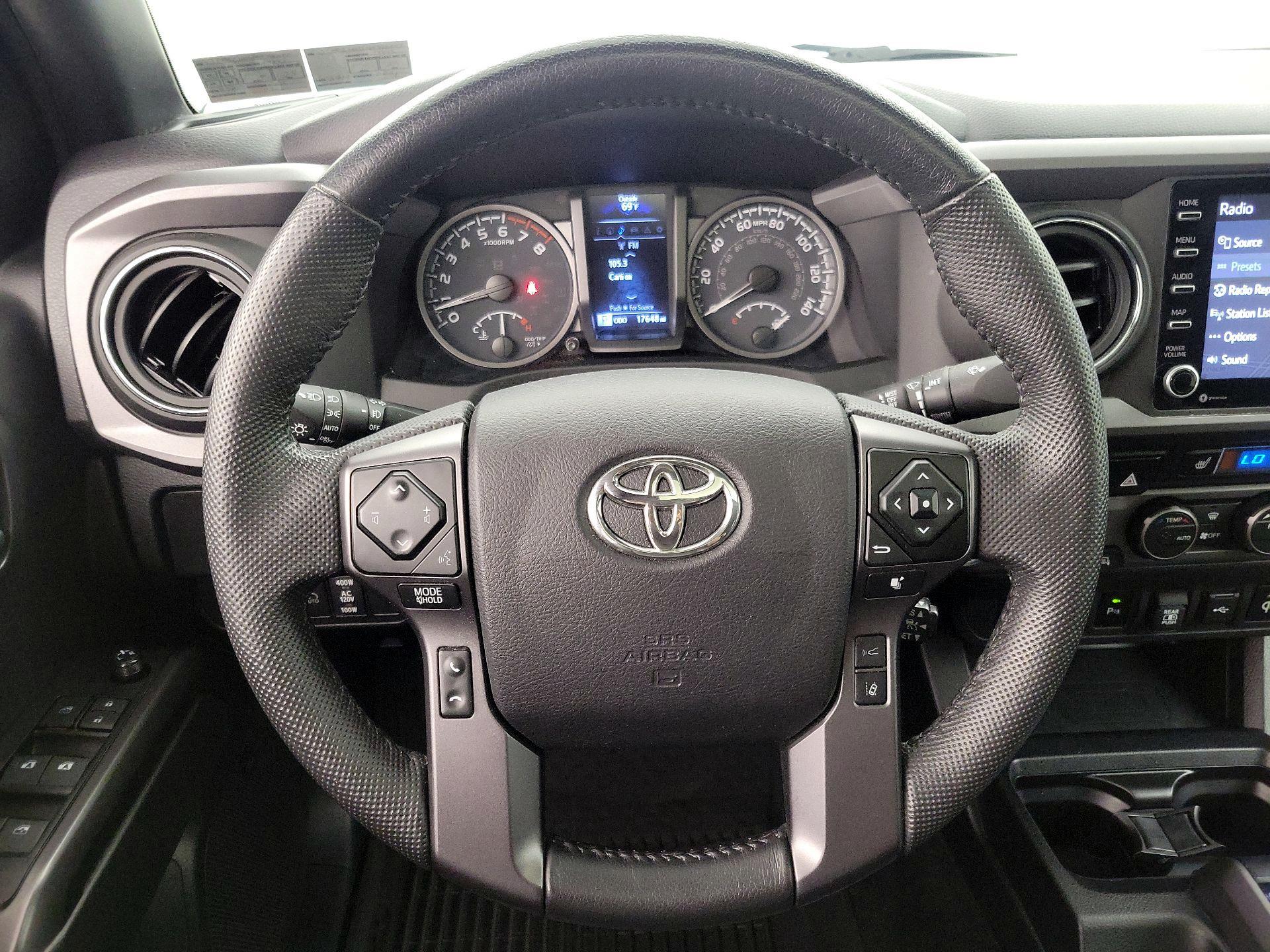 Thumbnail: 2022 Toyota Tacoma - 10
