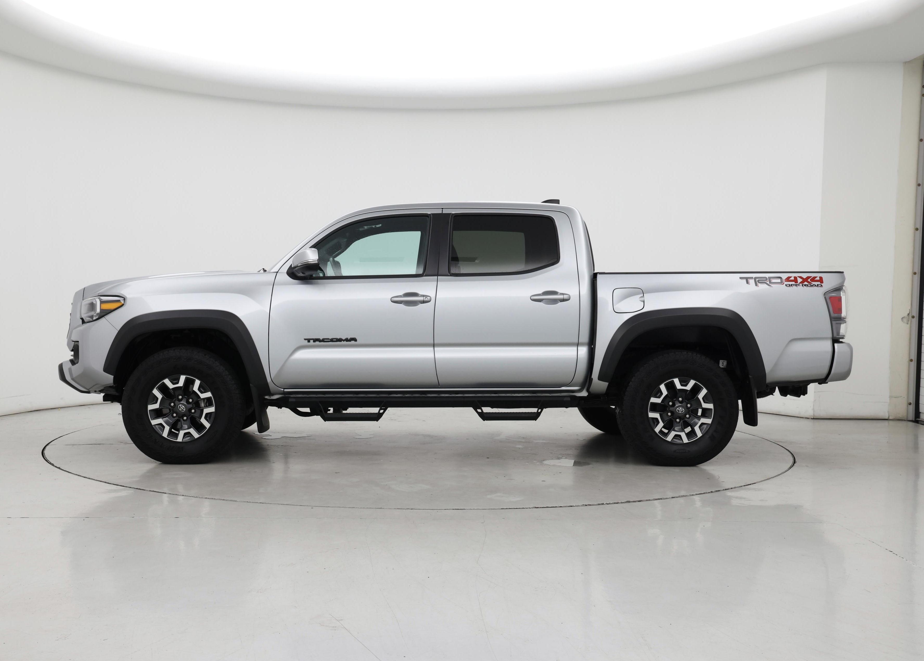 Thumbnail: 2022 Toyota Tacoma - 3