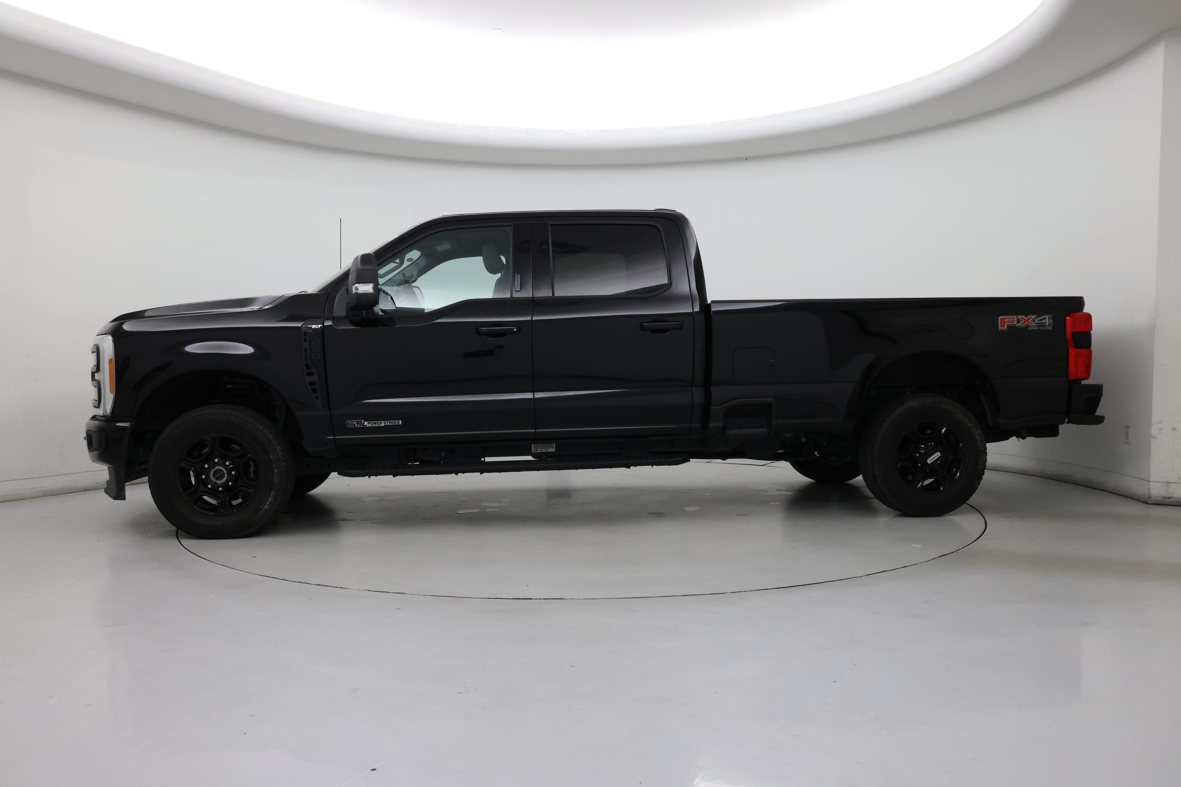 Thumbnail: 2023 Ford F-250 - 3