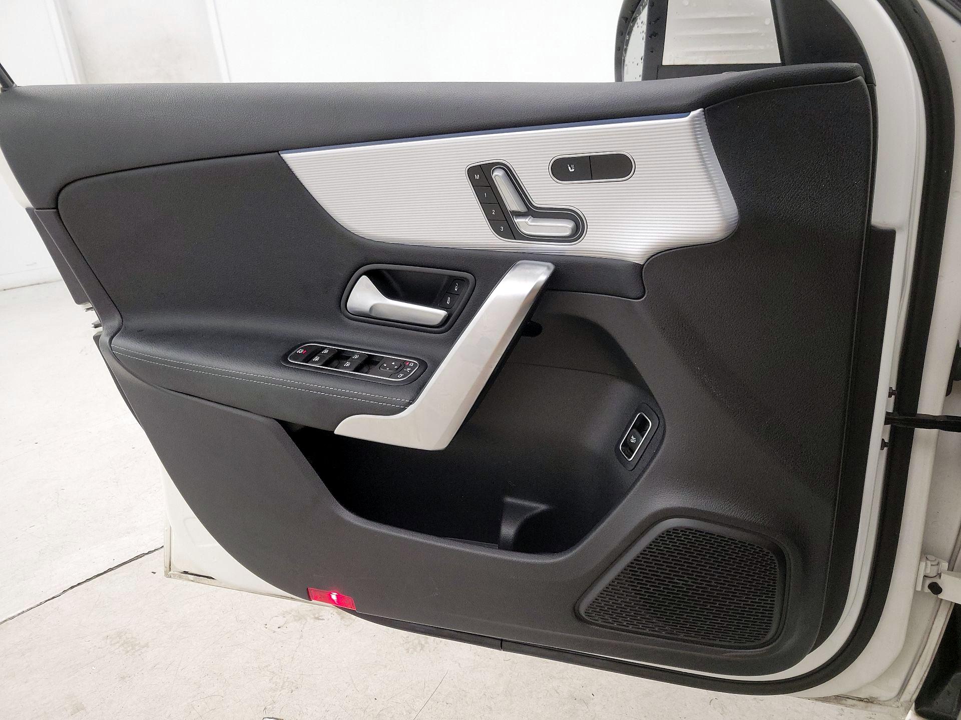 Thumbnail: 2021 Mercedes-Benz A-Class - 12