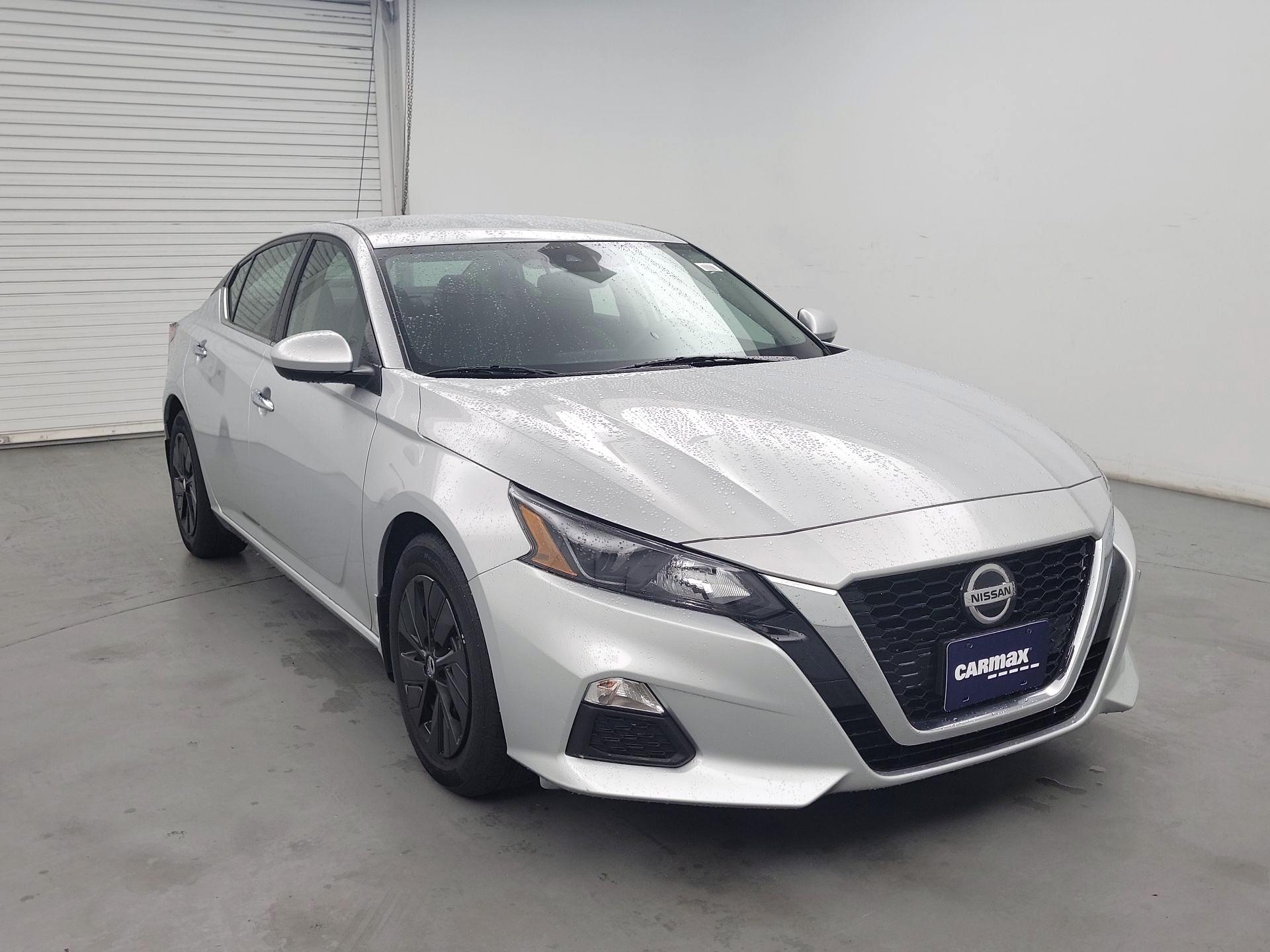 Thumbnail: 2022 Nissan Altima - 1
