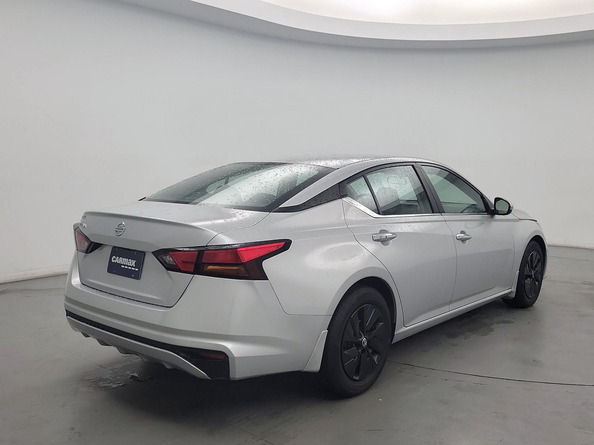 Thumbnail: 2022 Nissan Altima - 5