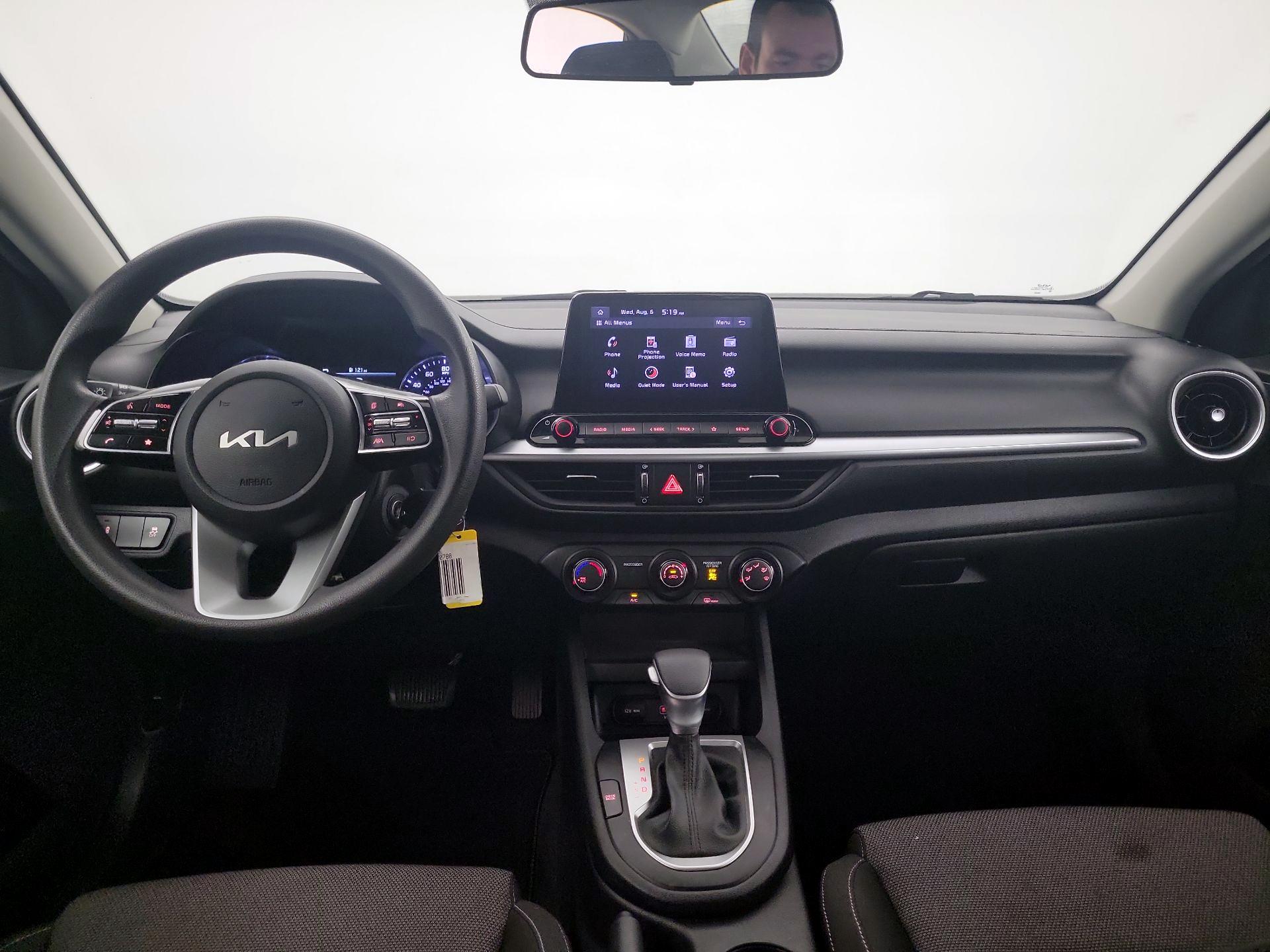 Thumbnail: 2022 Kia Forte - 9