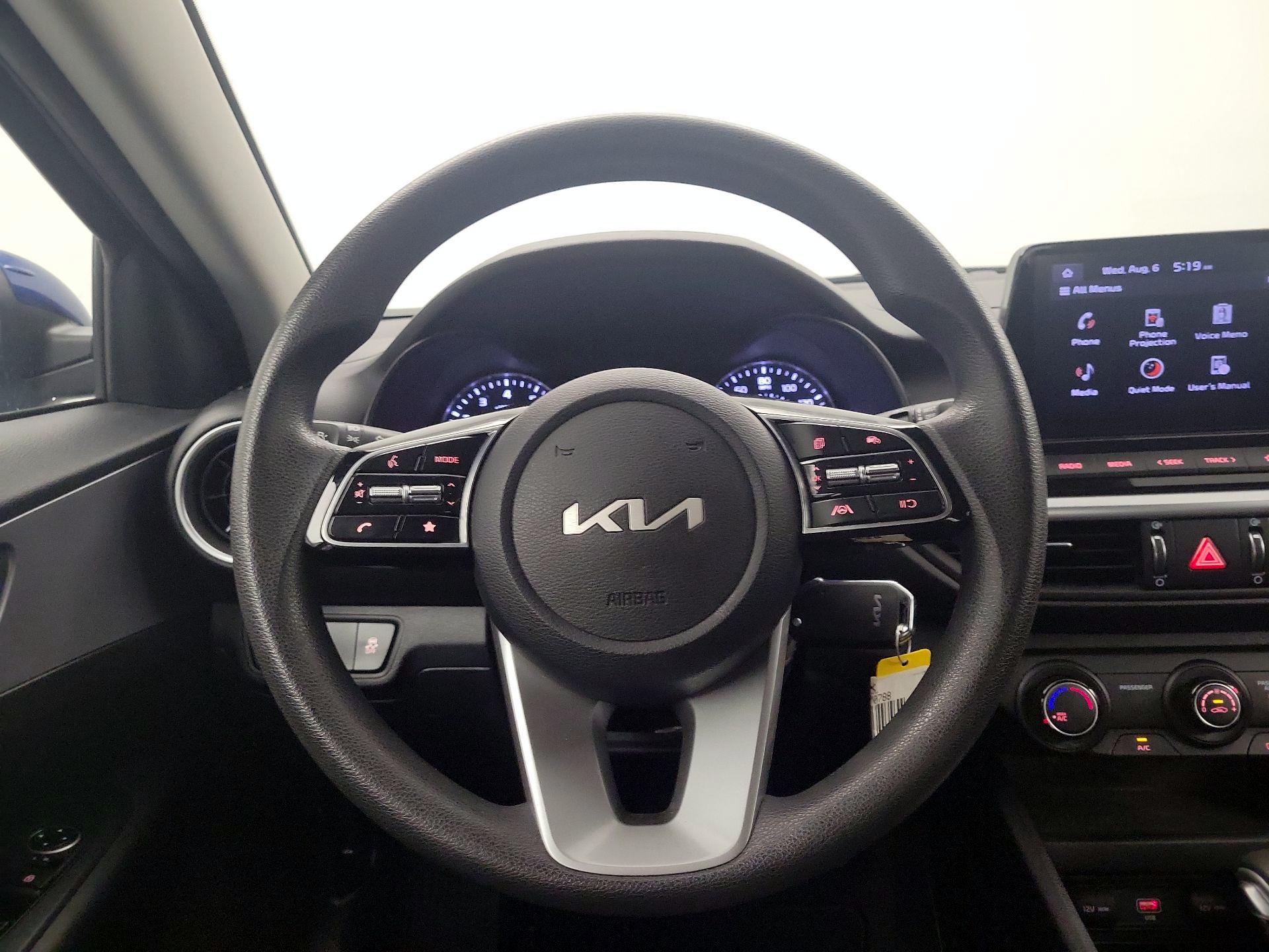Thumbnail: 2022 Kia Forte - 10