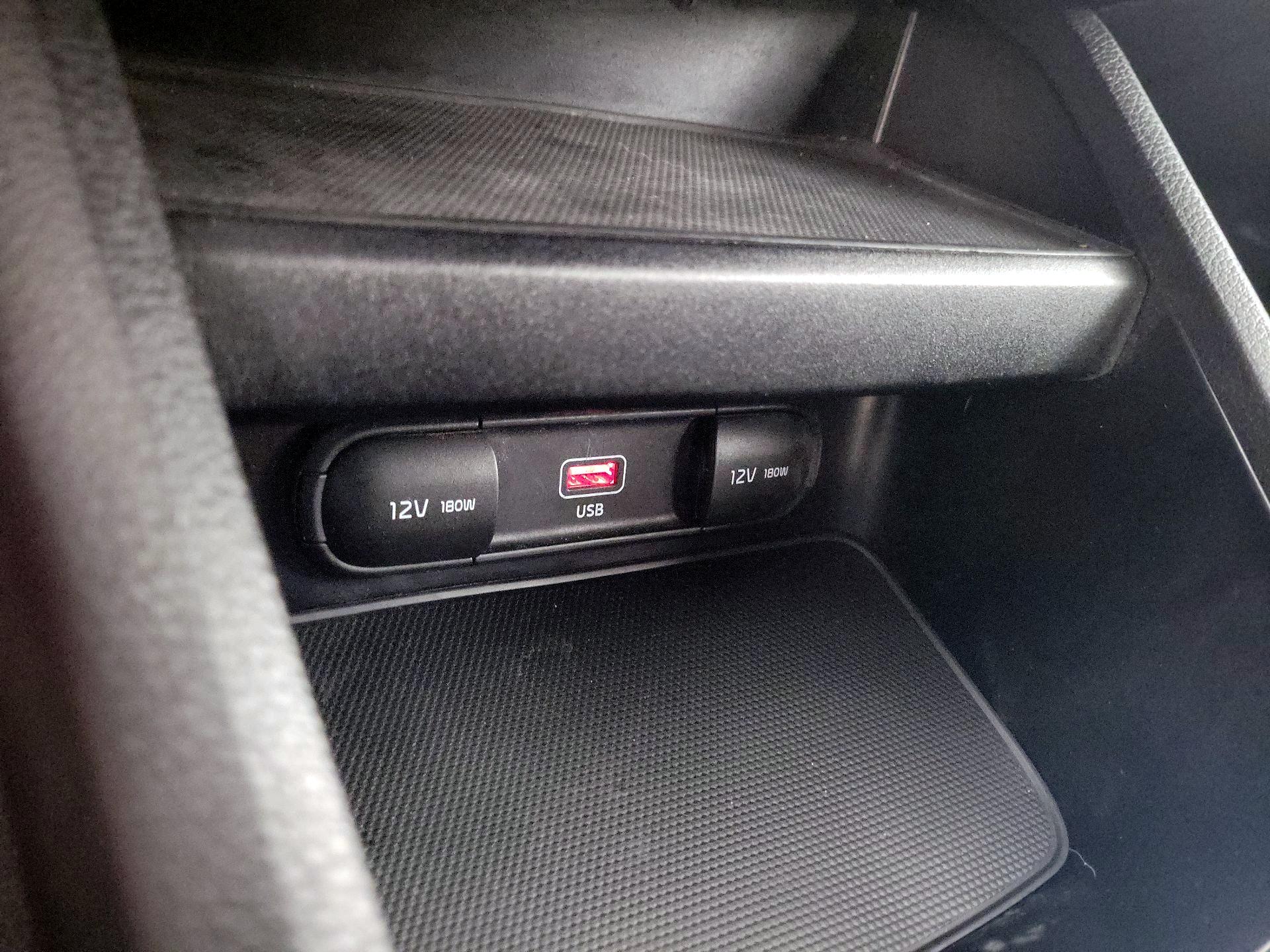 Thumbnail: 2022 Kia Forte - 18