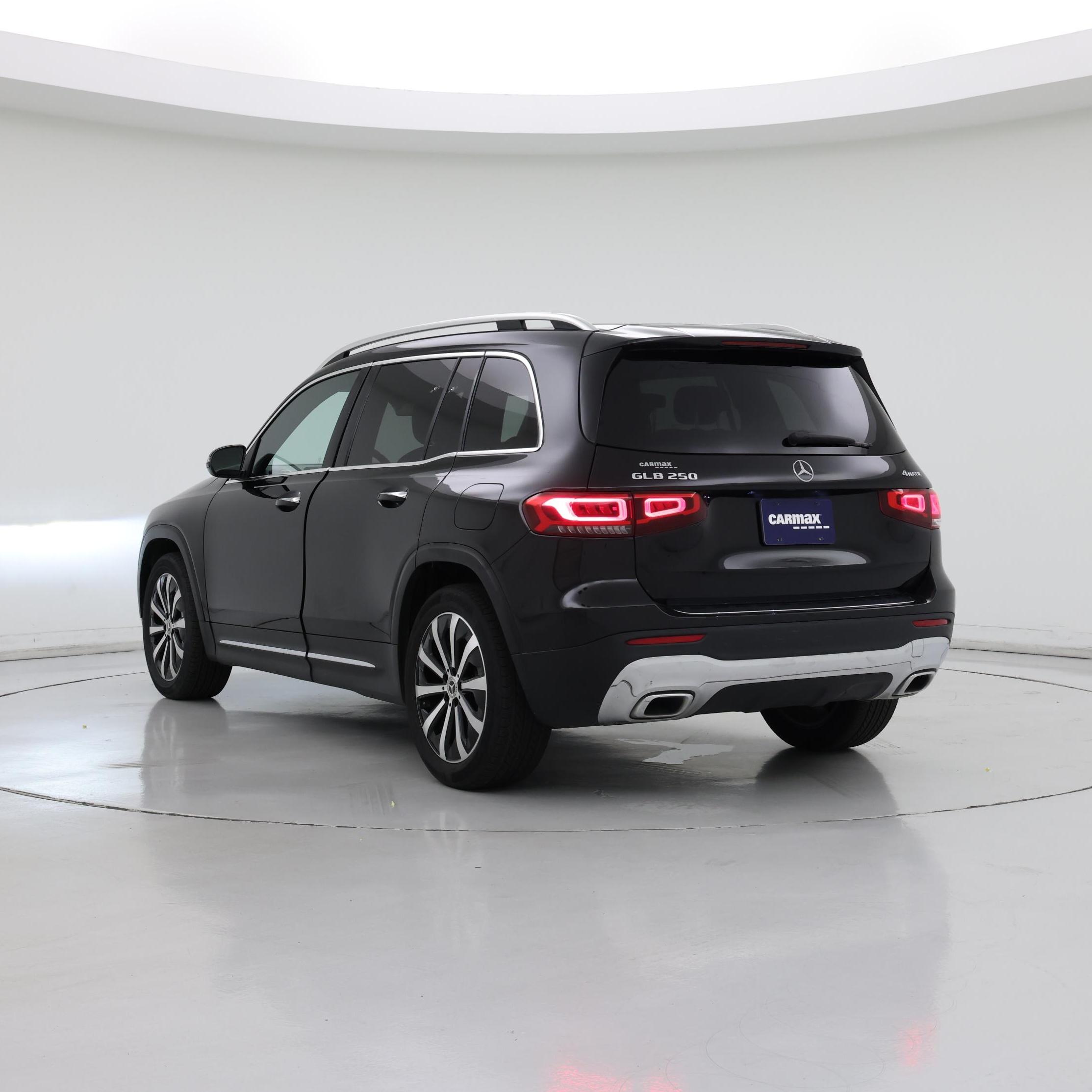 Thumbnail: 2022 Mercedes-Benz GLB - 2
