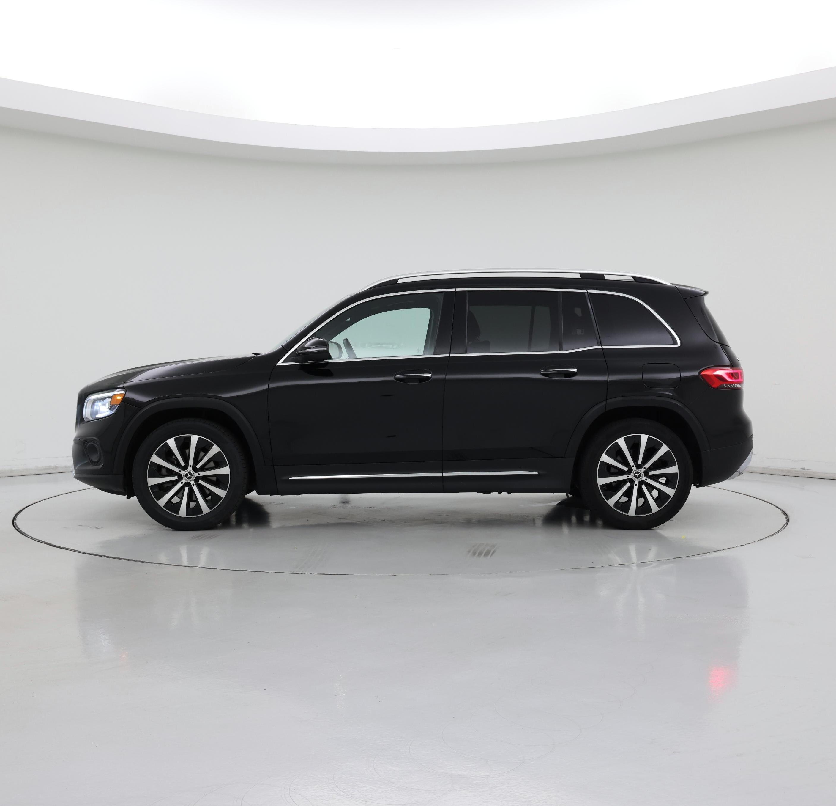 Thumbnail: 2022 Mercedes-Benz GLB - 3