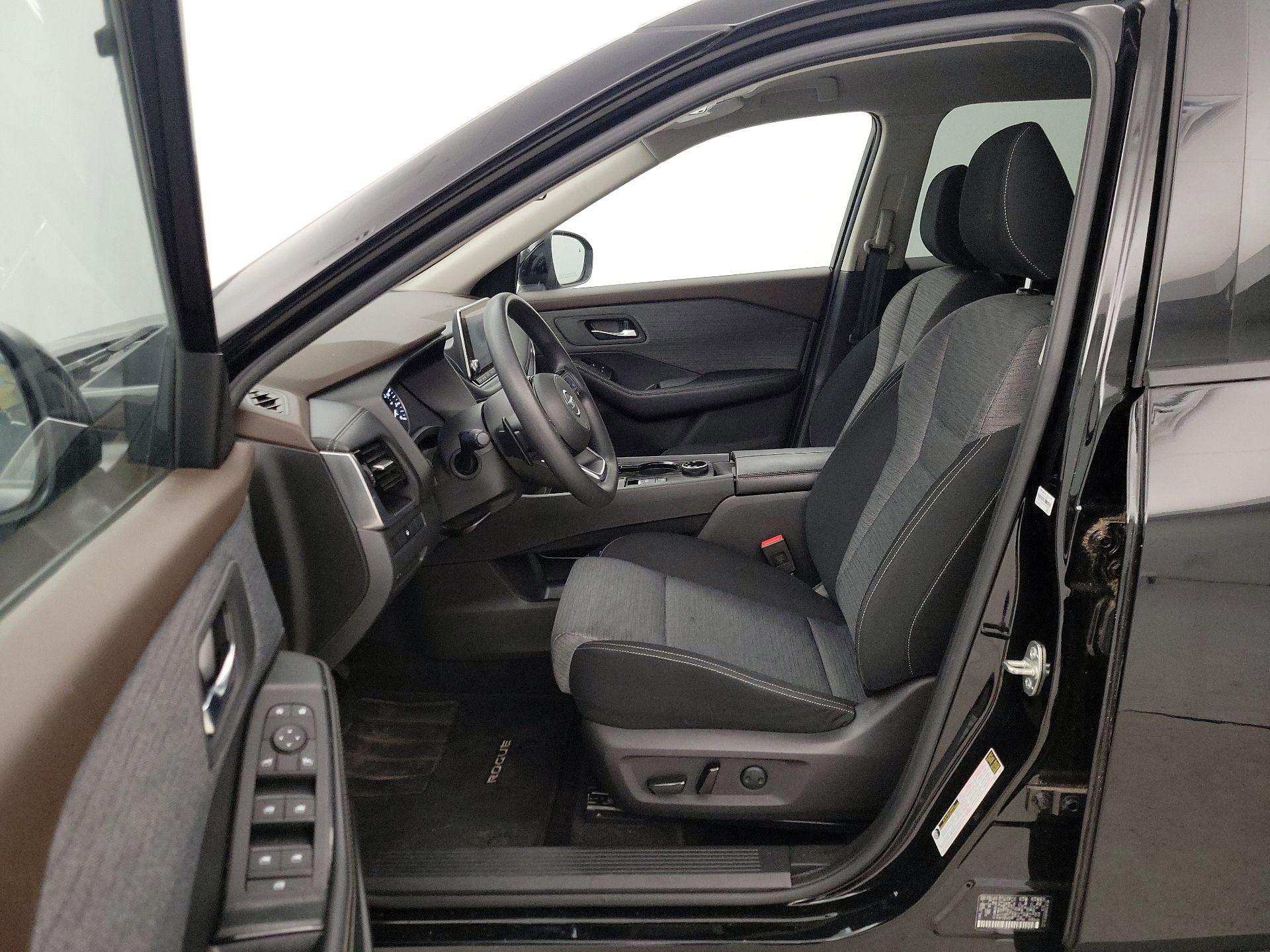 Thumbnail: 2021 Nissan Rogue - 11