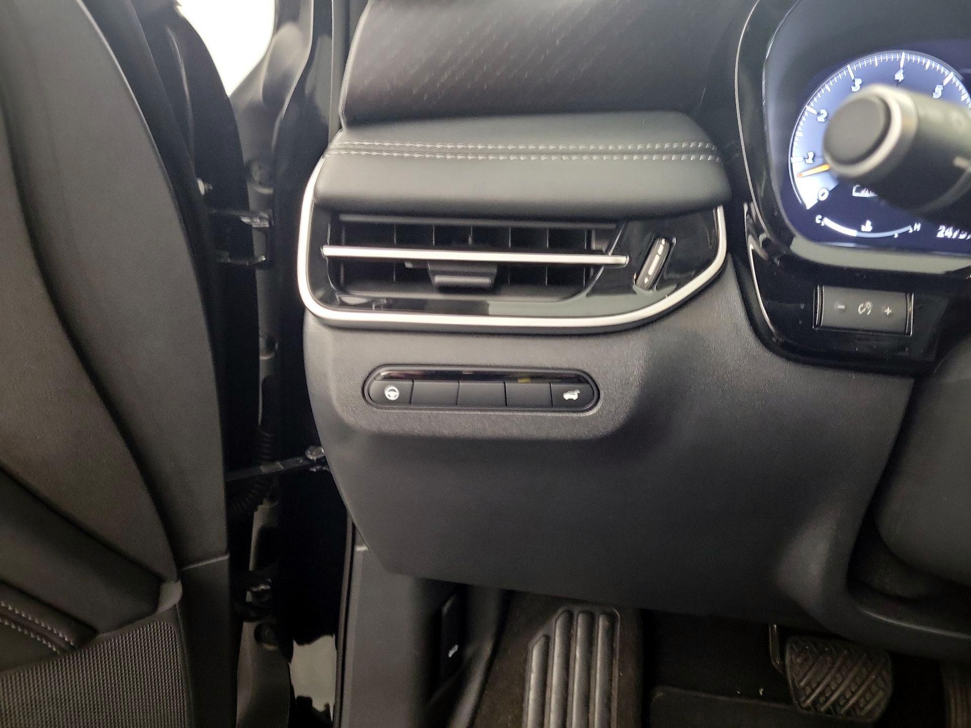 Thumbnail: 2023 INFINITI QX60 - 13