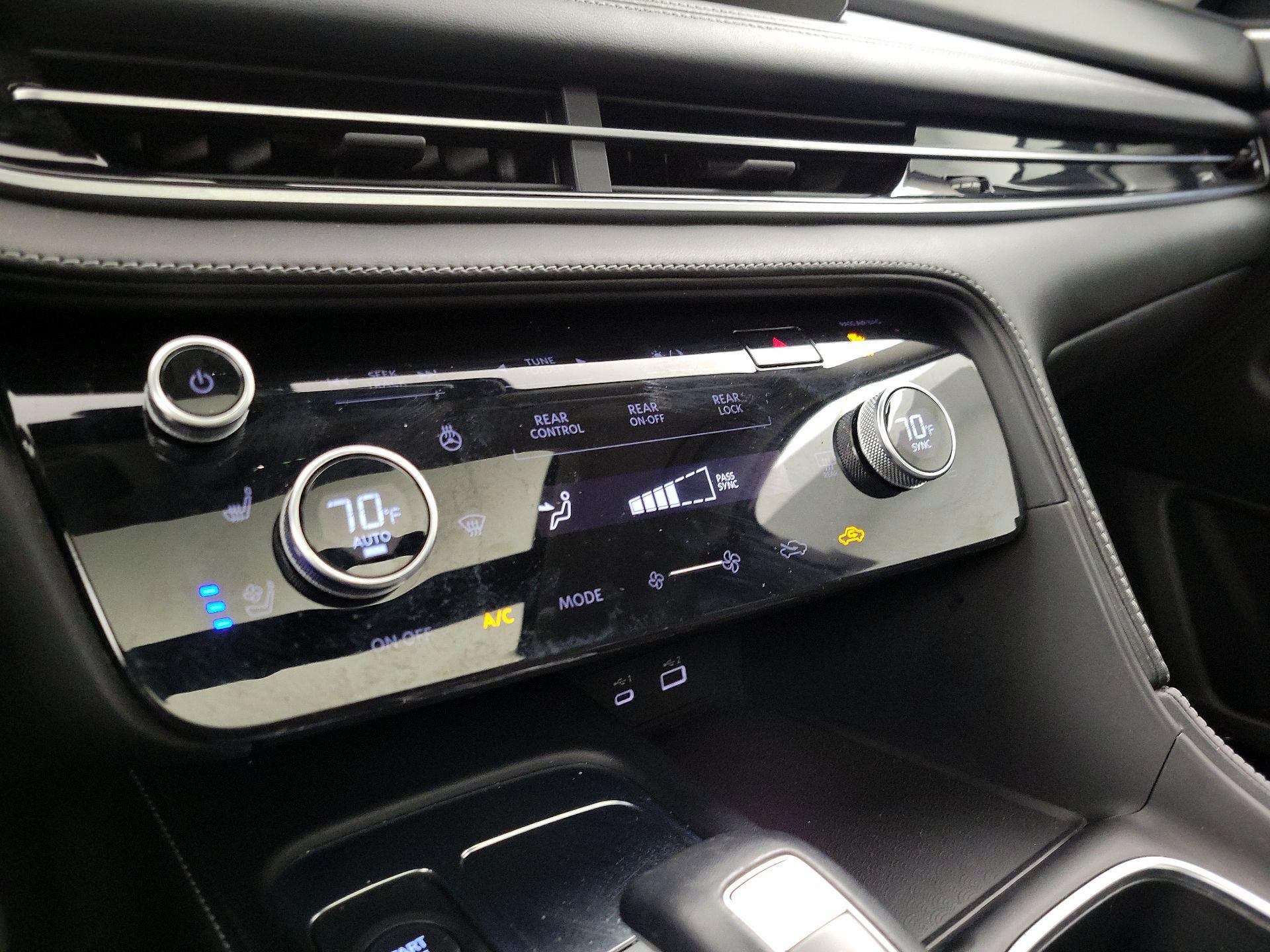 Thumbnail: 2022 INFINITI QX60 - 16