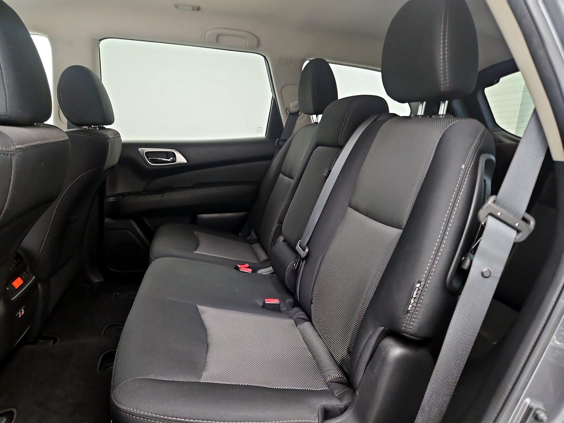 Thumbnail: 2020 Nissan Pathfinder - 19