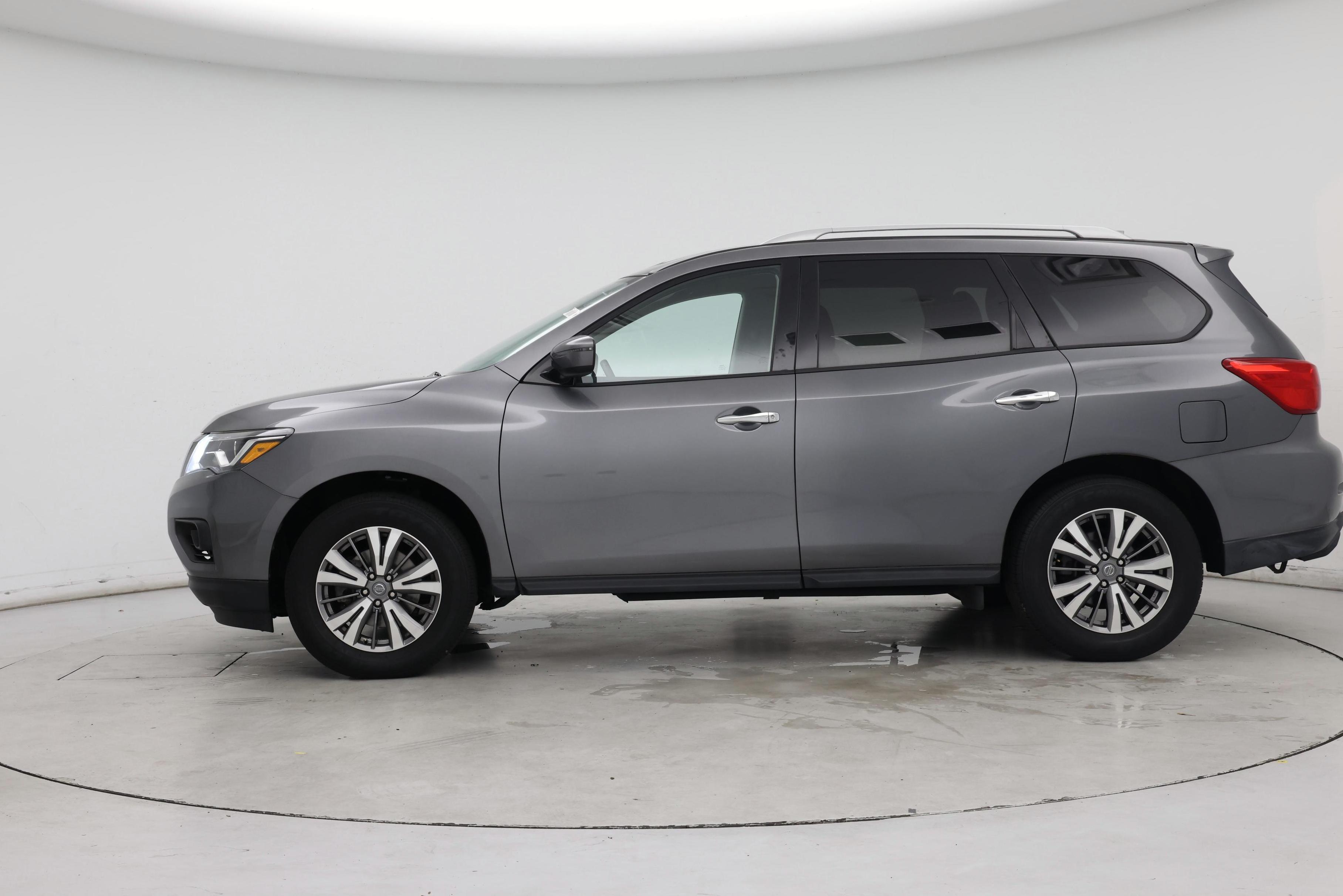 Thumbnail: 2020 Nissan Pathfinder - 3