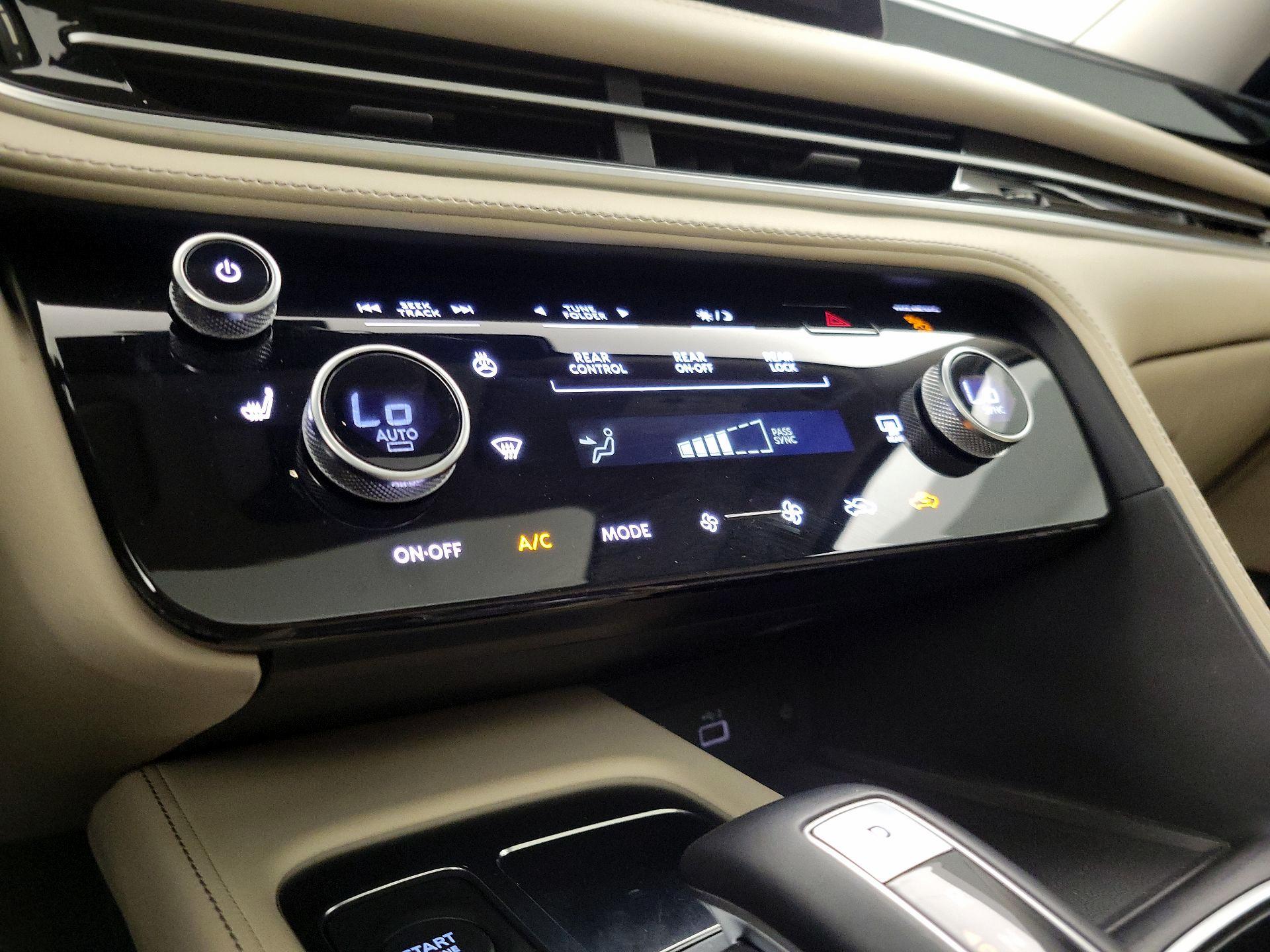 Thumbnail: 2023 INFINITI QX60 - 16