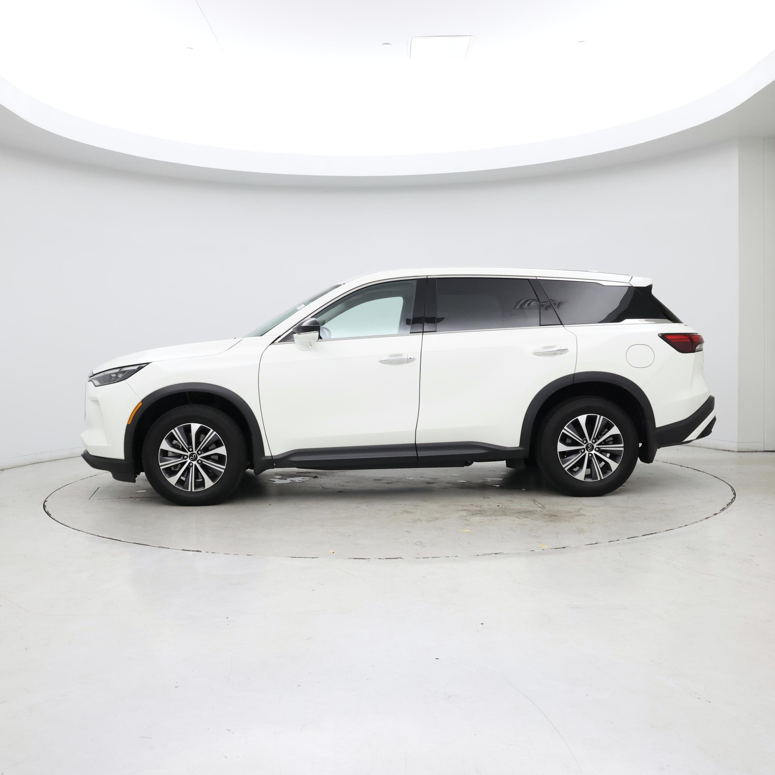 Thumbnail: 2023 INFINITI QX60 - 3