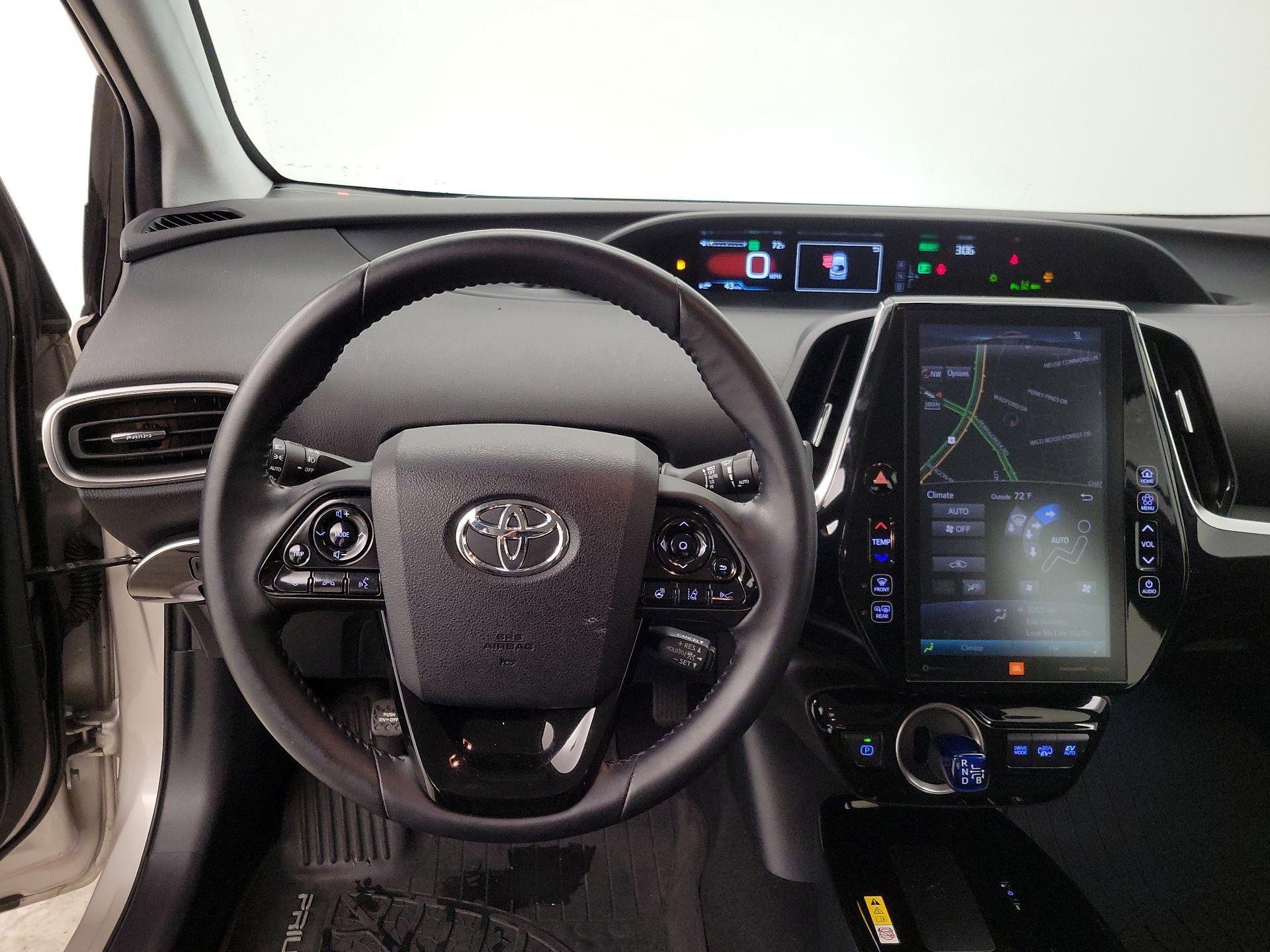 Thumbnail: 2020 Toyota Prius Prime - 10