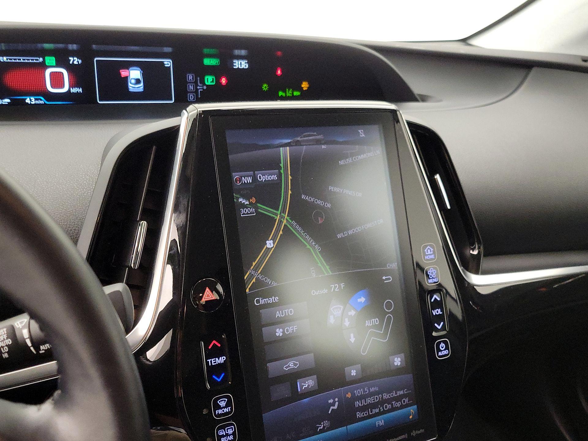 Thumbnail: 2020 Toyota Prius Prime - 15