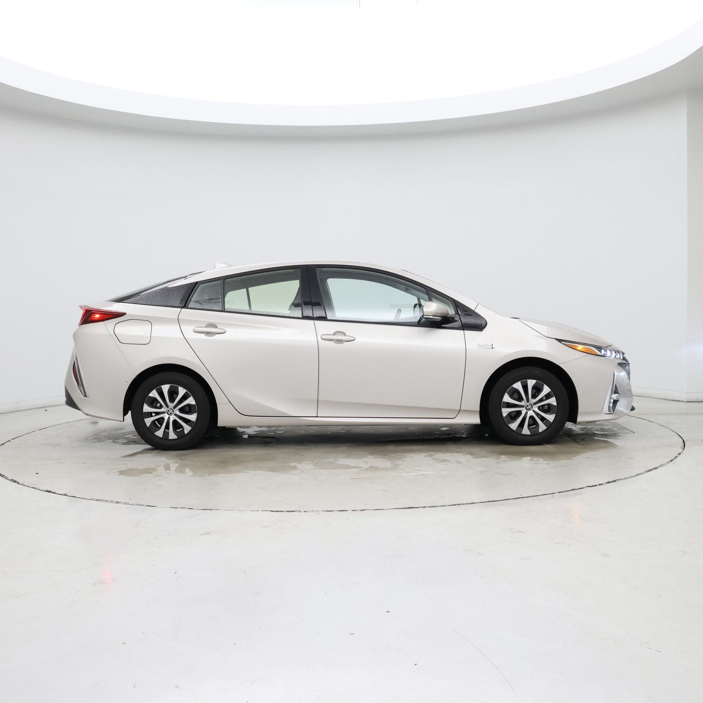 Thumbnail: 2020 Toyota Prius Prime - 7