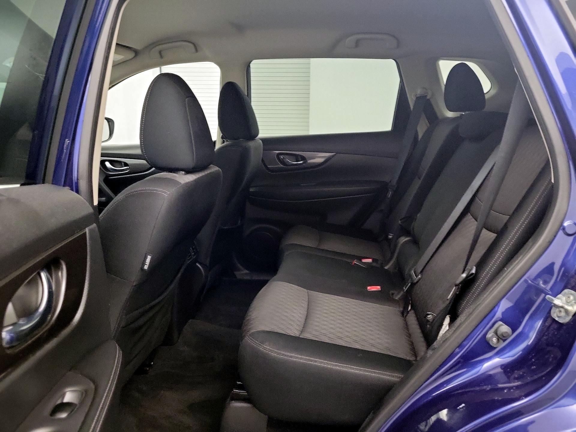 Thumbnail: 2020 Nissan Rogue - 17