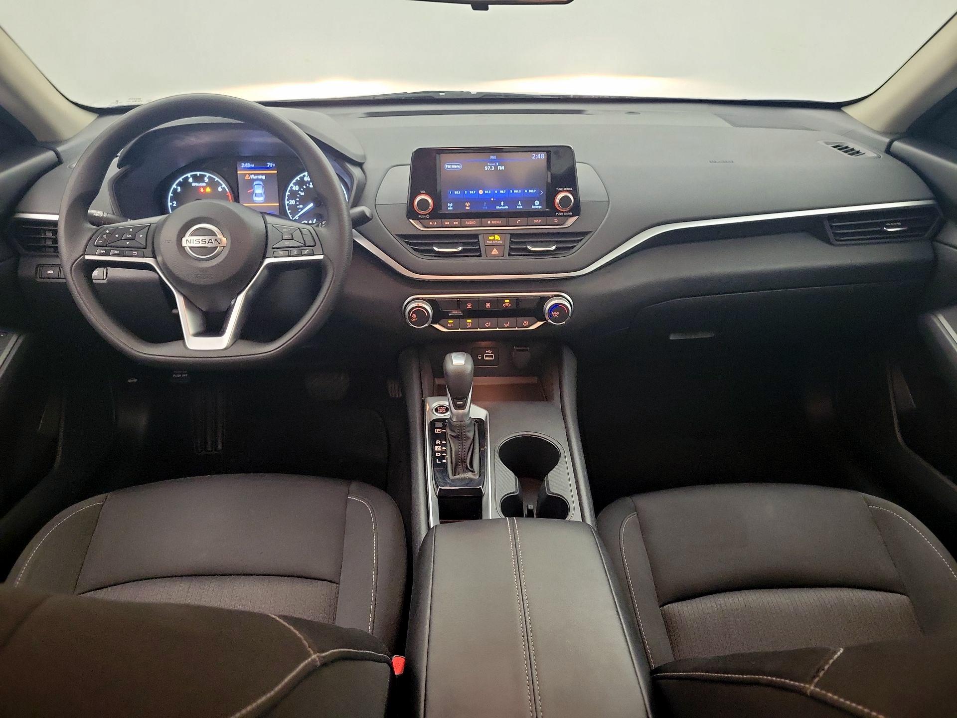Thumbnail: 2022 Nissan Altima - 9