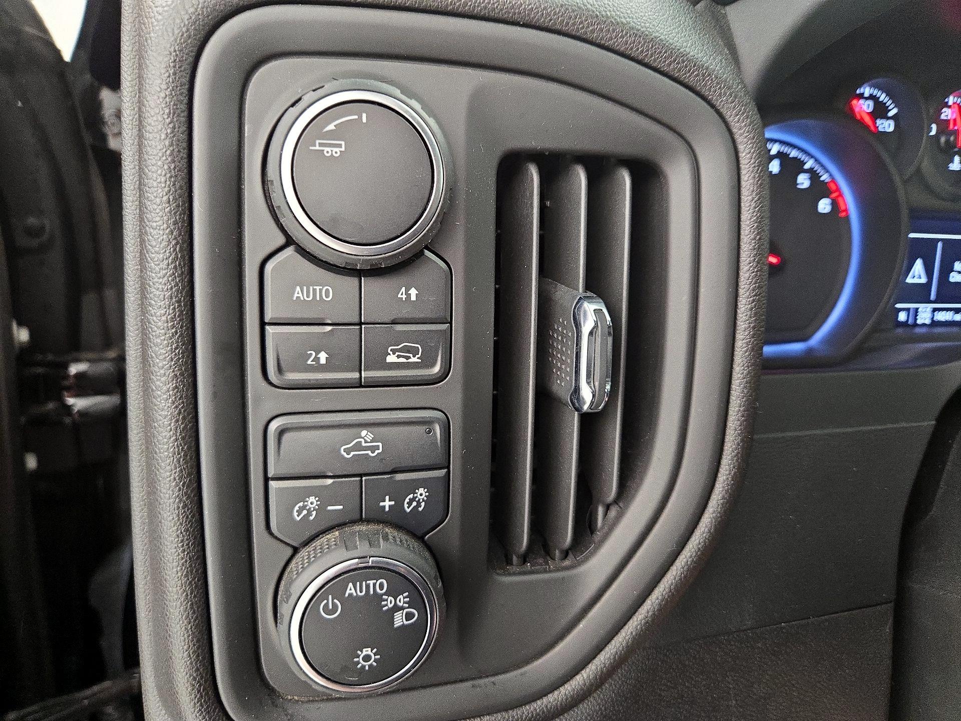 Thumbnail: 2023 Chevrolet Silverado 1500 - 13