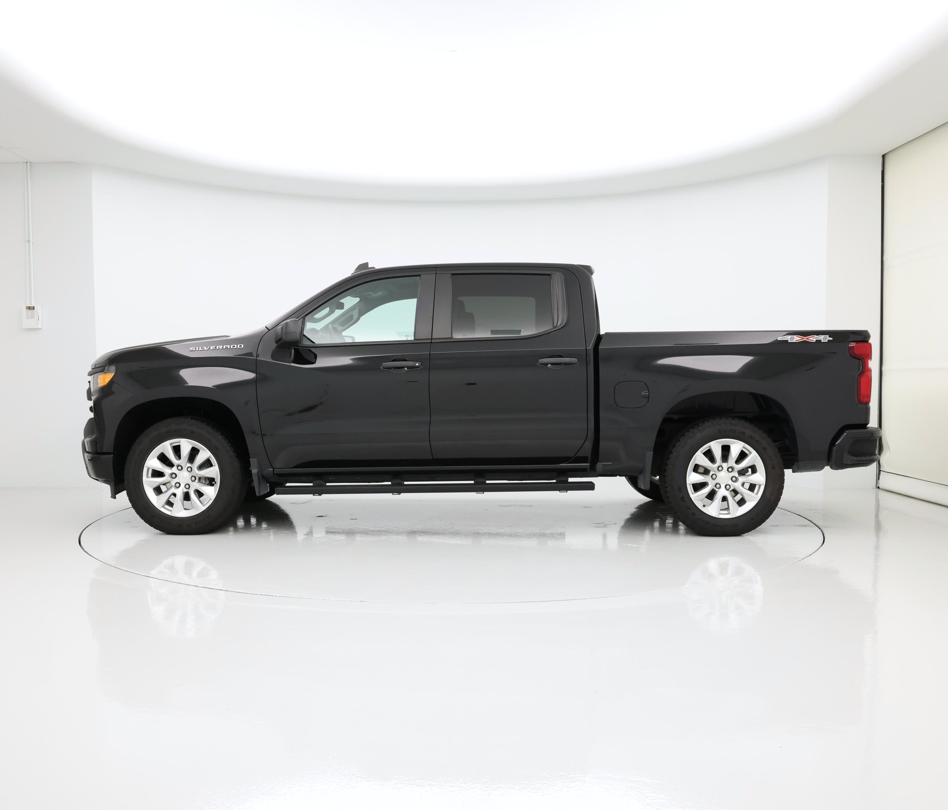 Thumbnail: 2023 Chevrolet Silverado 1500 - 3