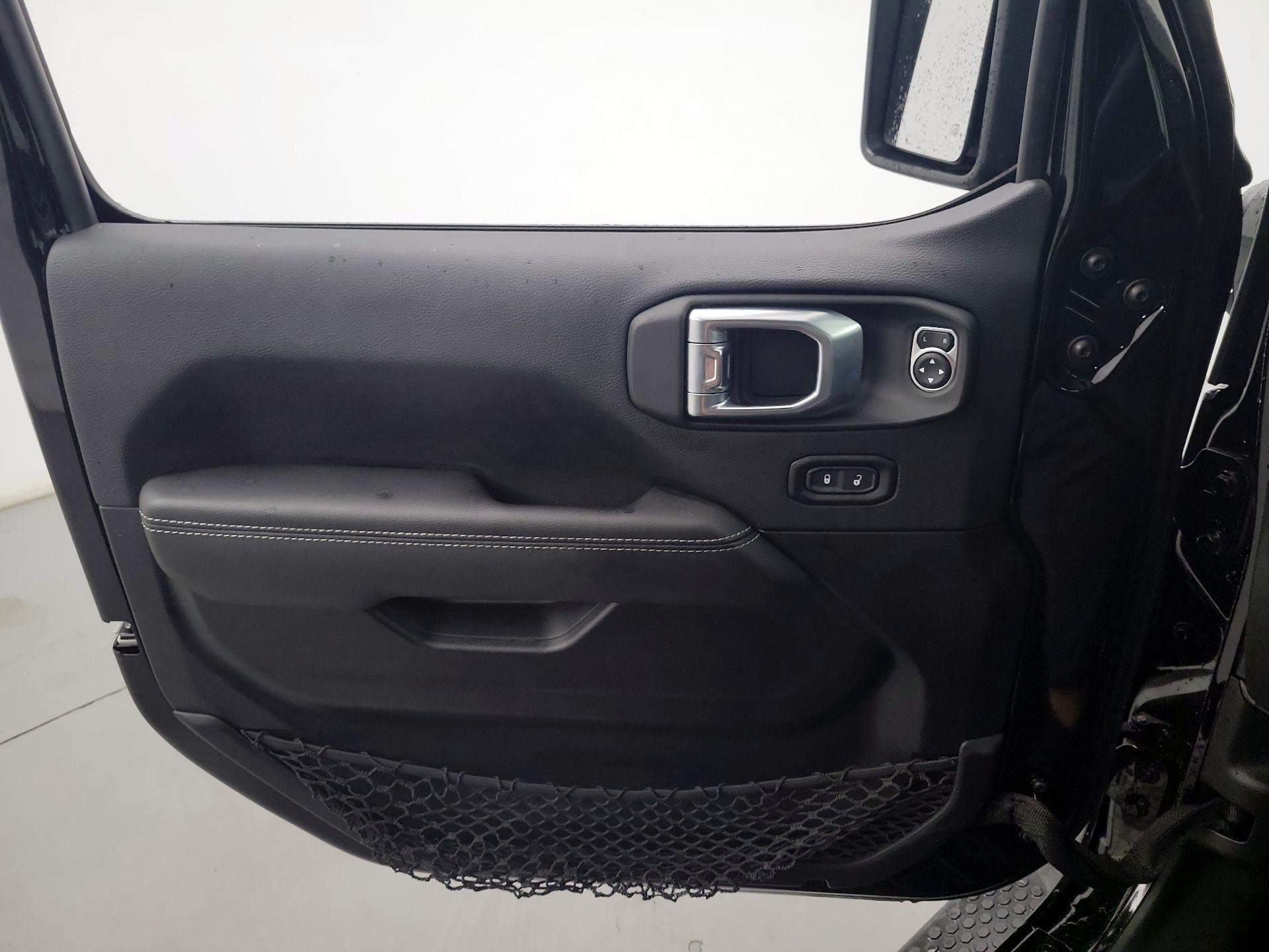 Thumbnail: 2022 Jeep Wrangler - 12